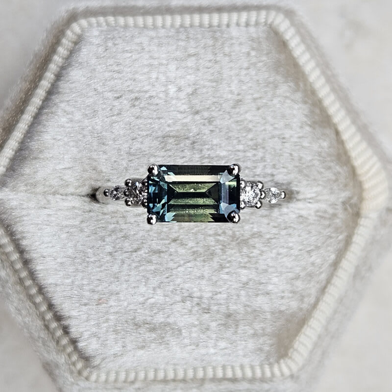 Emerald cut teal sapphire and diamond 5 stone ring — 1