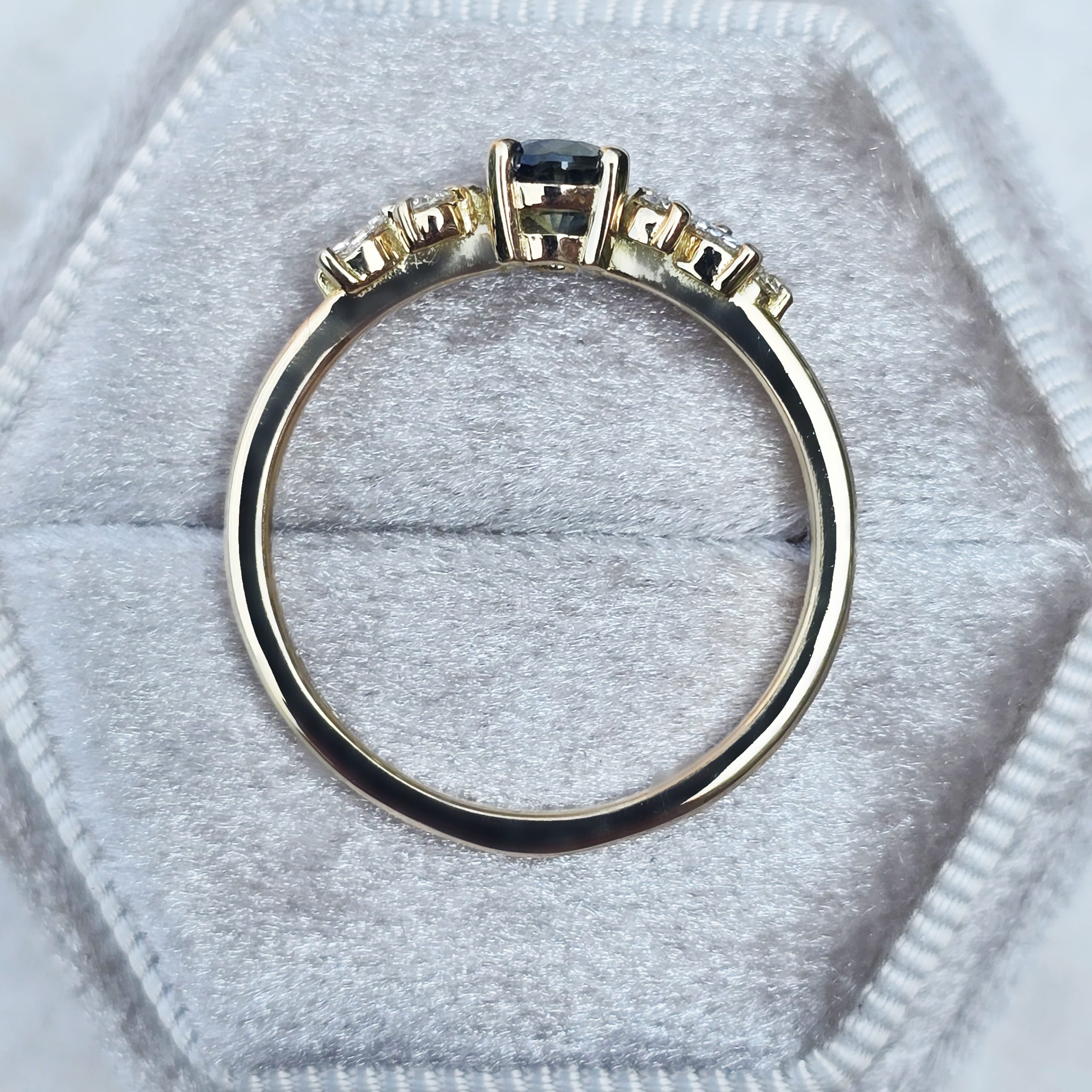 Parti sapphire and diamond floral ring — 3