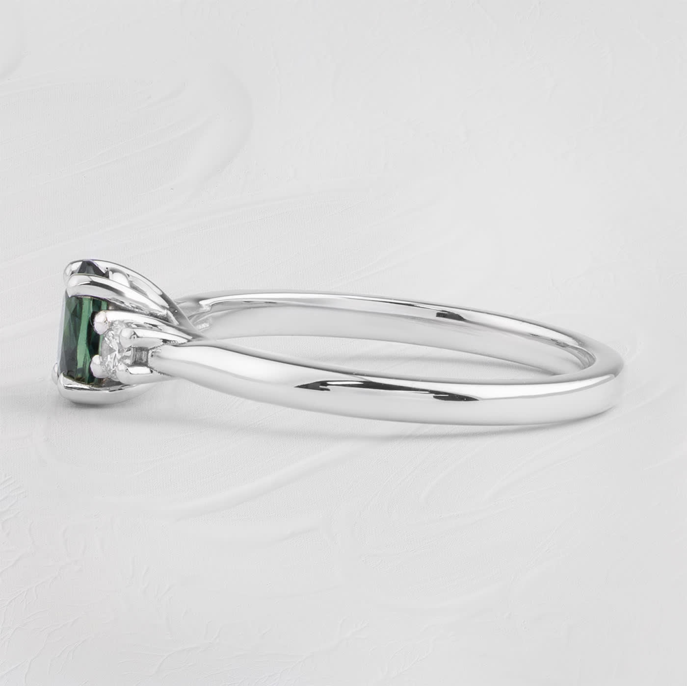 Teal sapphire and diamond ring — 3