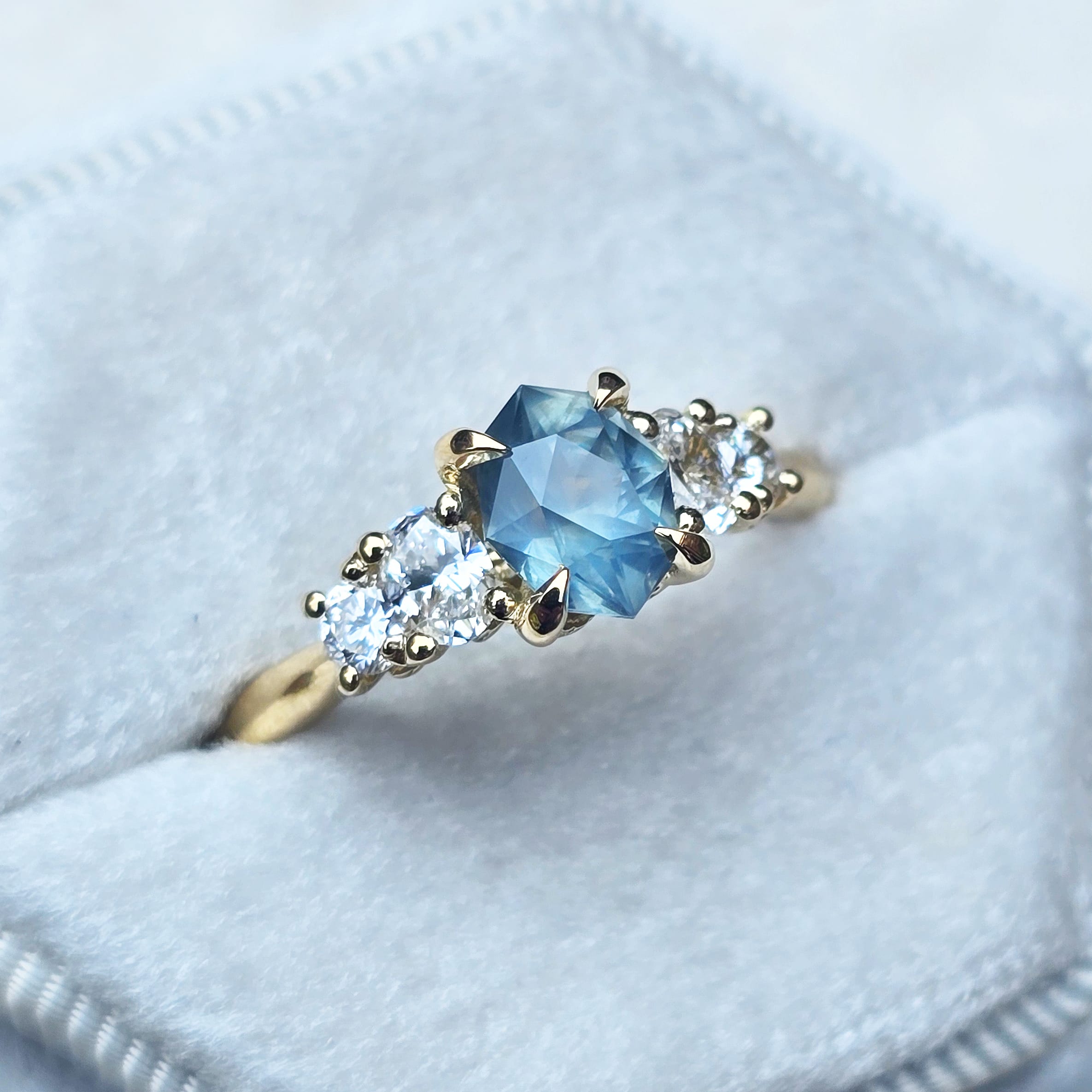 'Rosier' Montana sapphire and diamond ring — 3