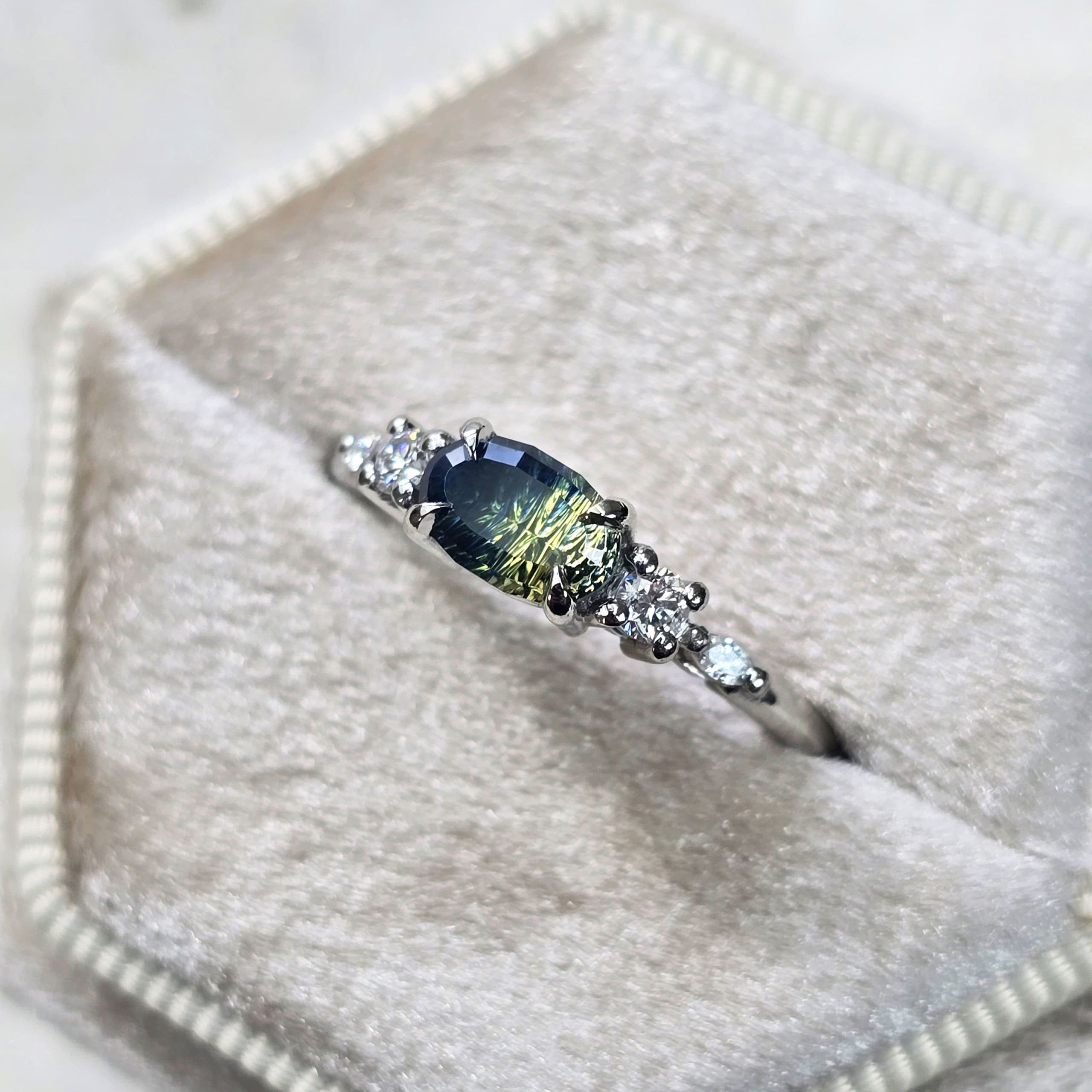John Dyer 'Deep Concave' Sapphire and Diamond ring — 4