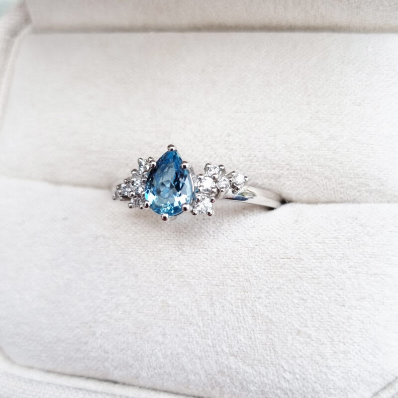 Pear cut aquamarine and diamond cluster ring — 4