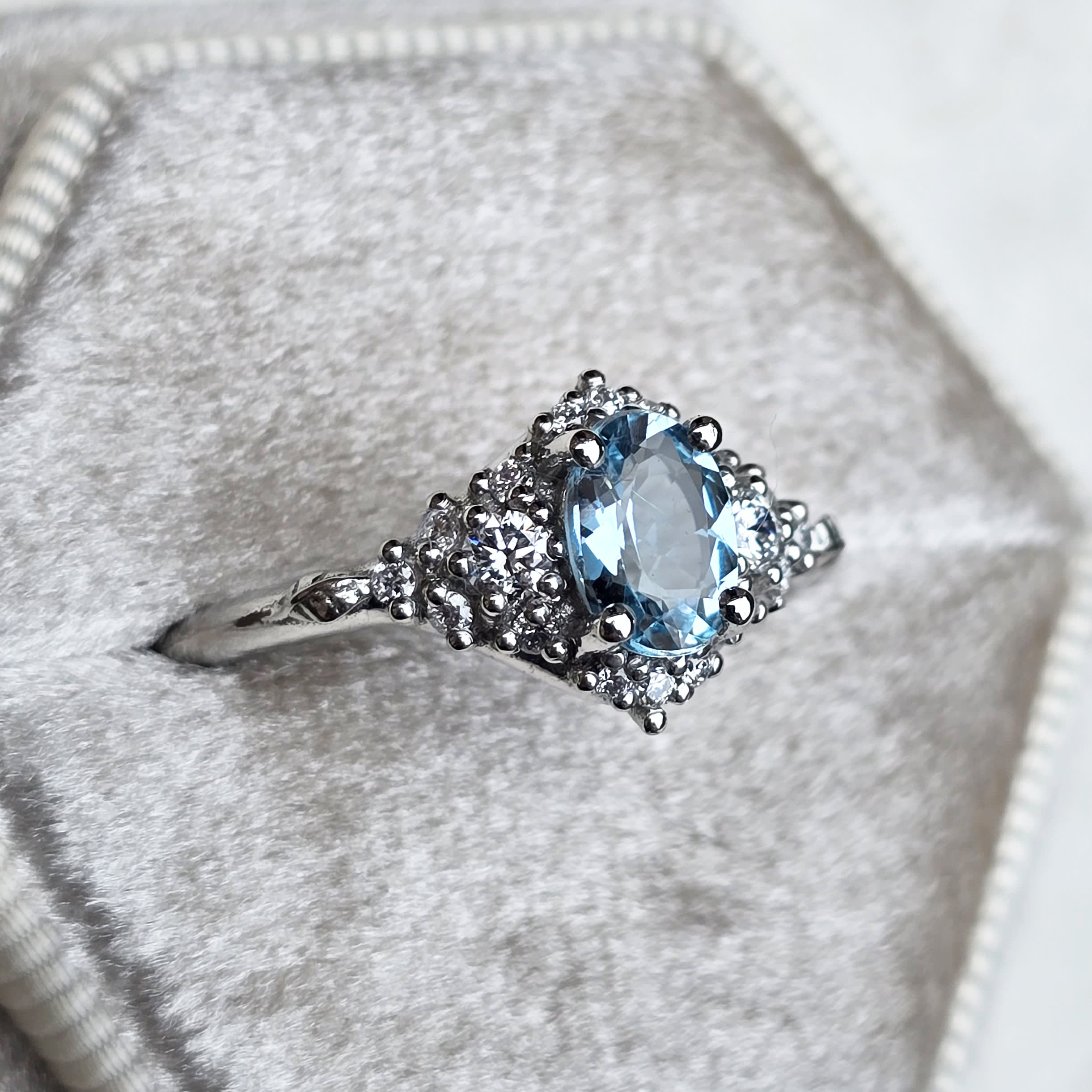 'Woodland' Aquamarine and diamond ring — 2