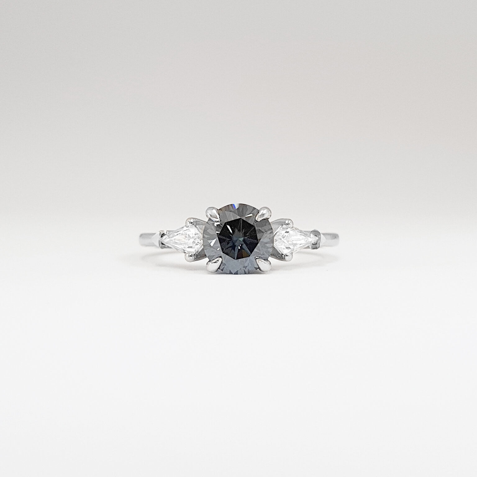 Grey moissanite kite trilogy ring — 1