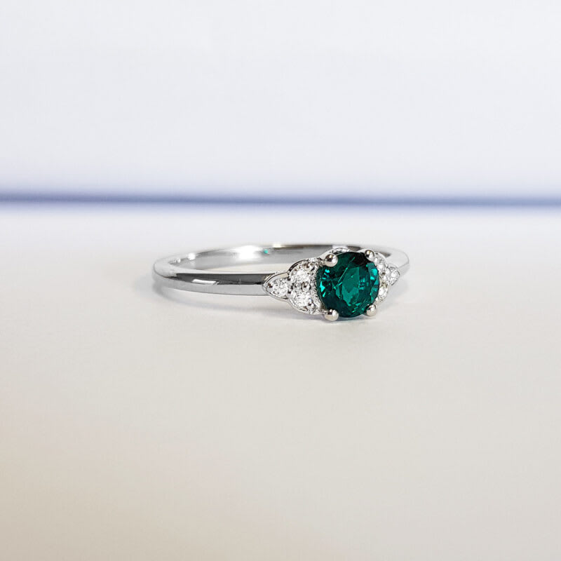 Emerald and diamond art deco inspired ring  — 3