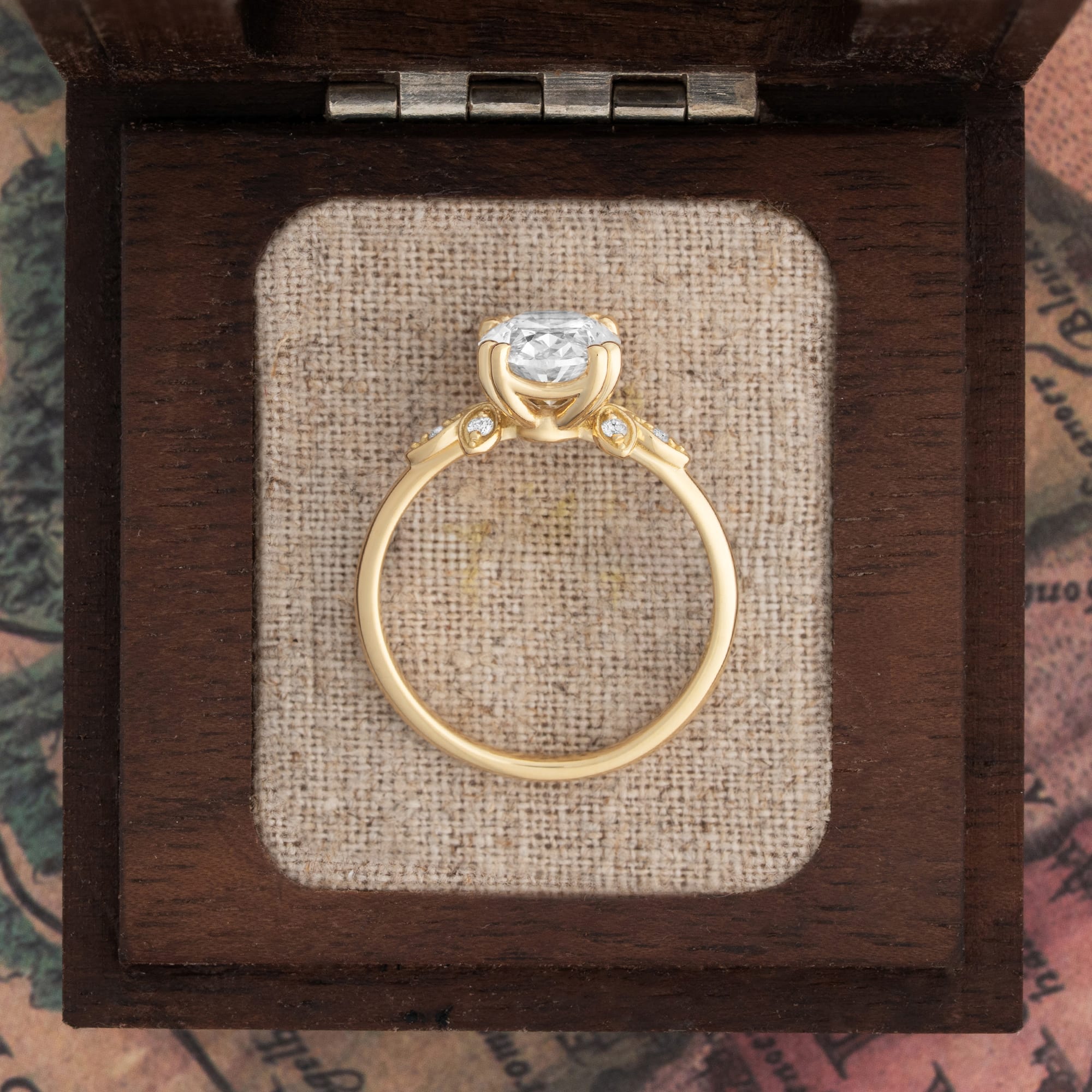 'Leaf & Blossom' Oval lab-grown diamond ring — 3