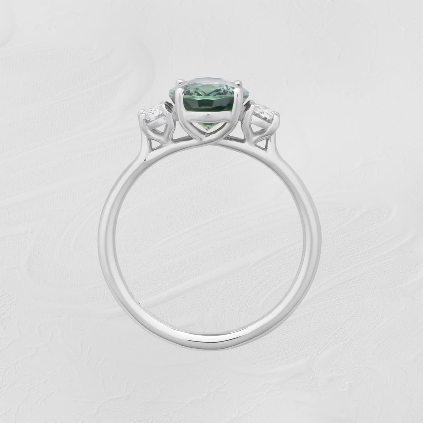 Green sapphire and diamond trilogy ring — 4