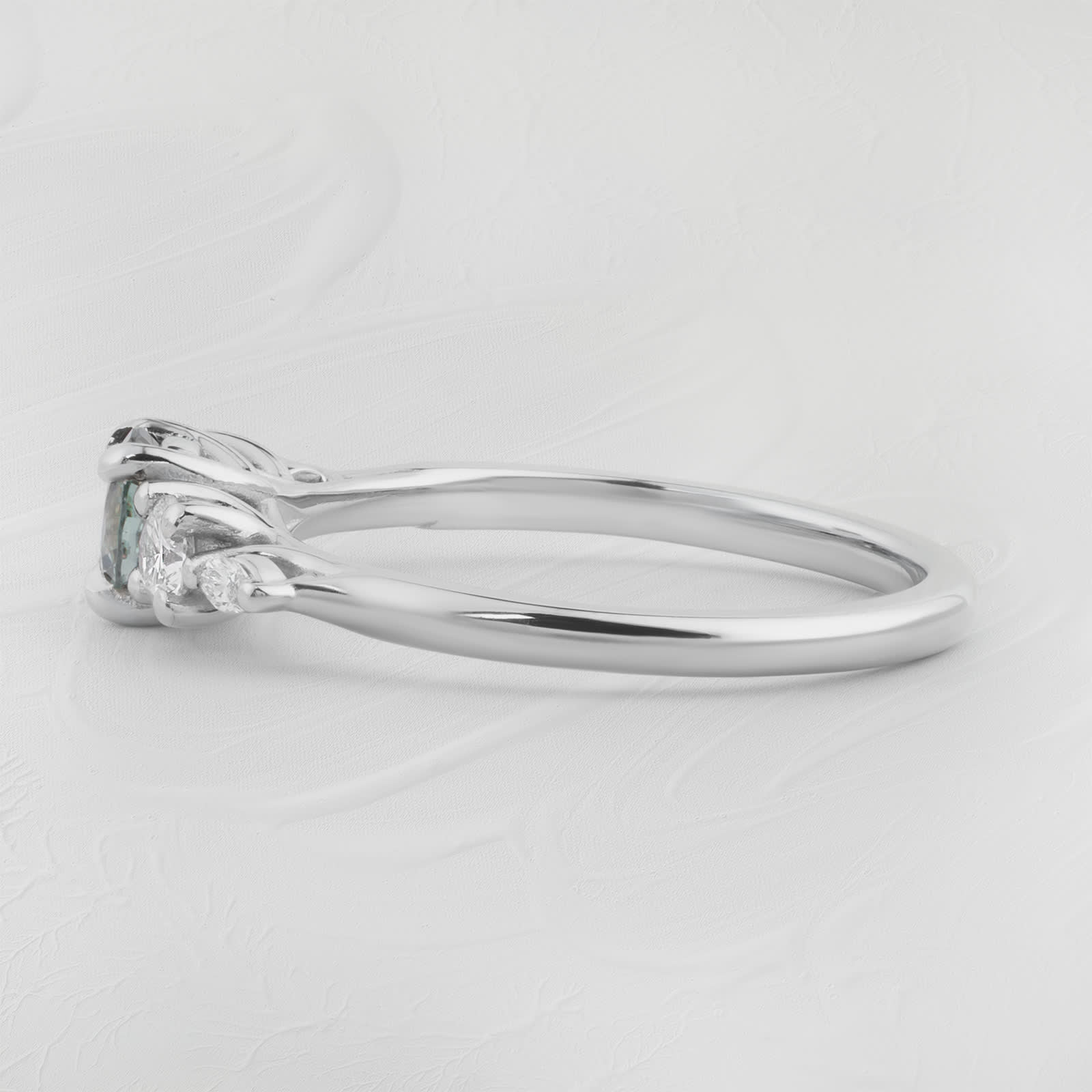 Grey-blue sapphire and diamond trellis ring  — 2
