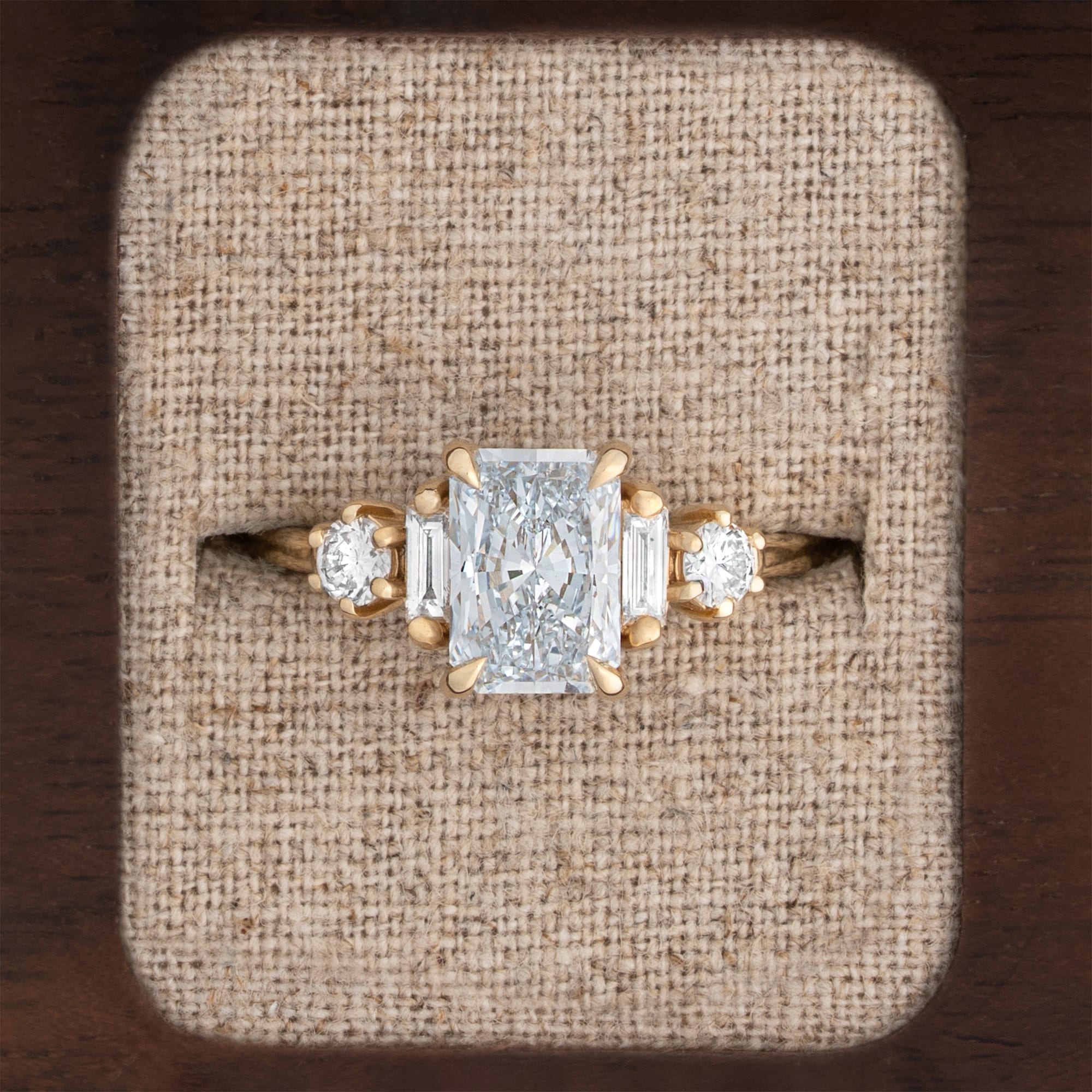 Art deco fancy light blue diamond ring — 1