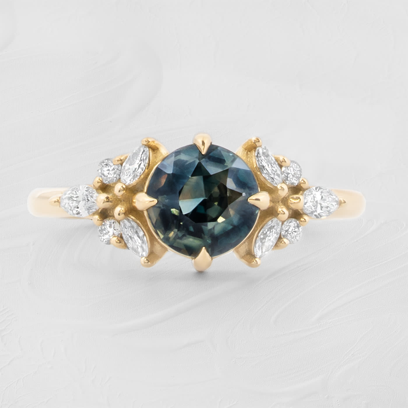 Parti sapphire and diamond ring — 1