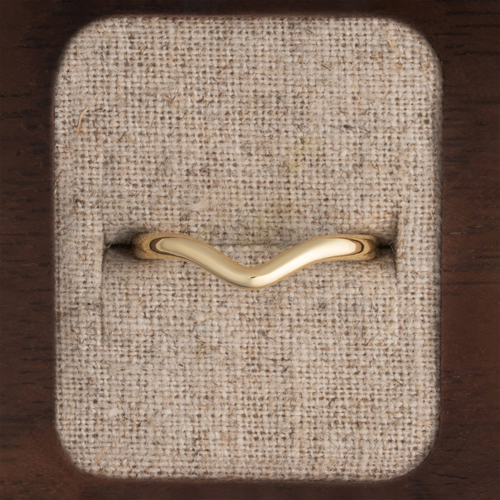 Ladies curved Wedding Band