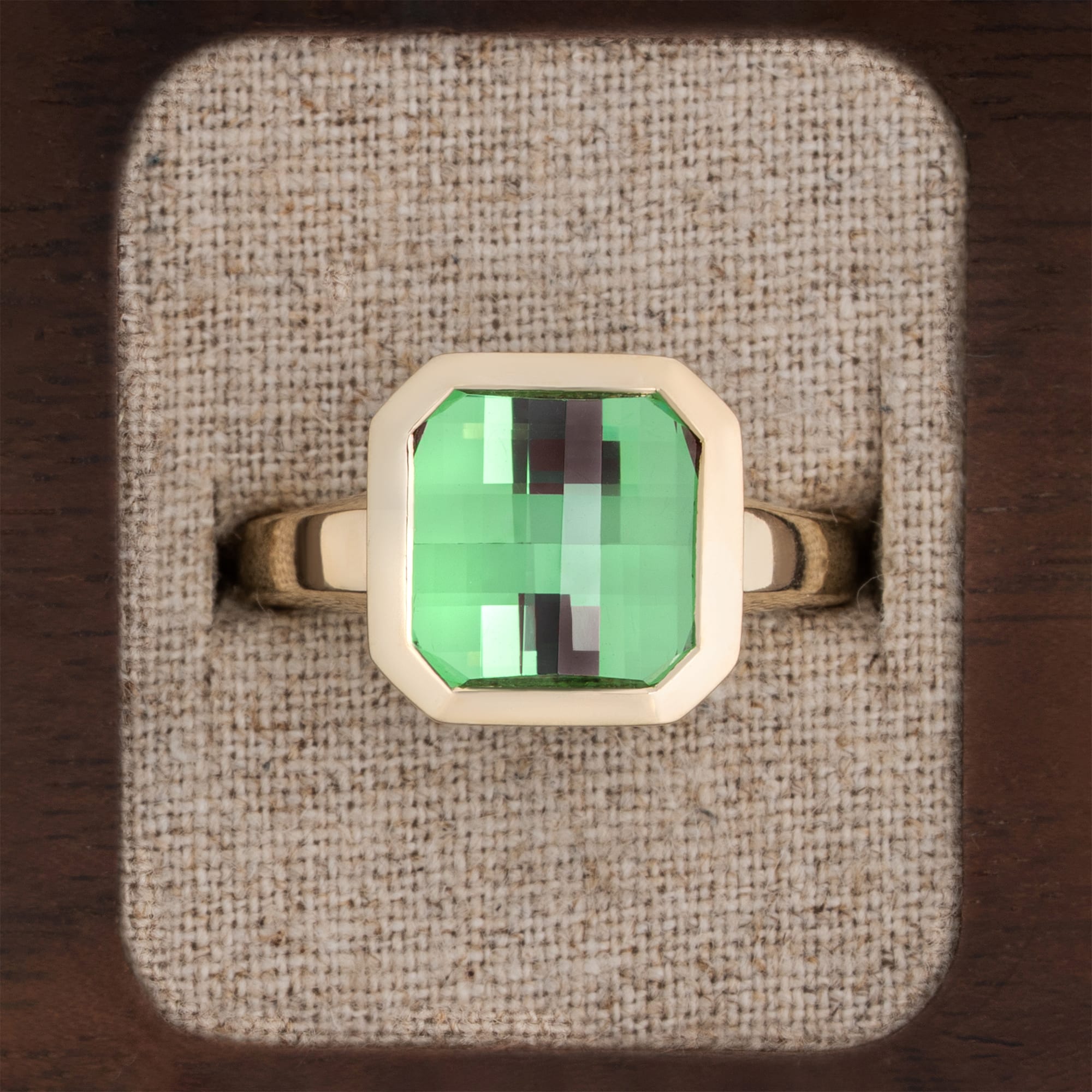 'Pixel' Green garnet solitaire ring