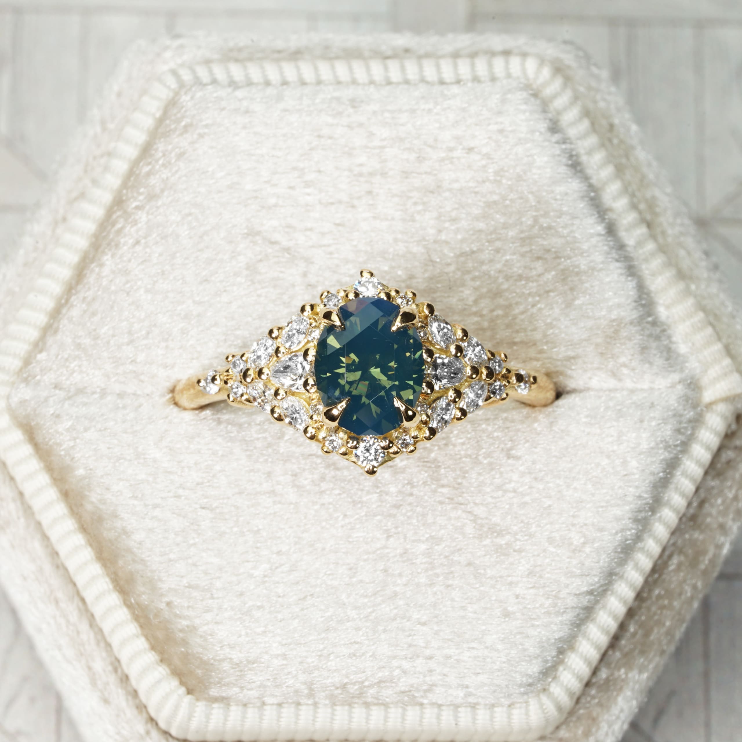 'Meadow' Opalescent sapphire and diamond ring — 1