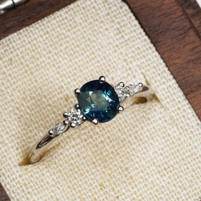 Oval teal sapphire and diamond ring — 2