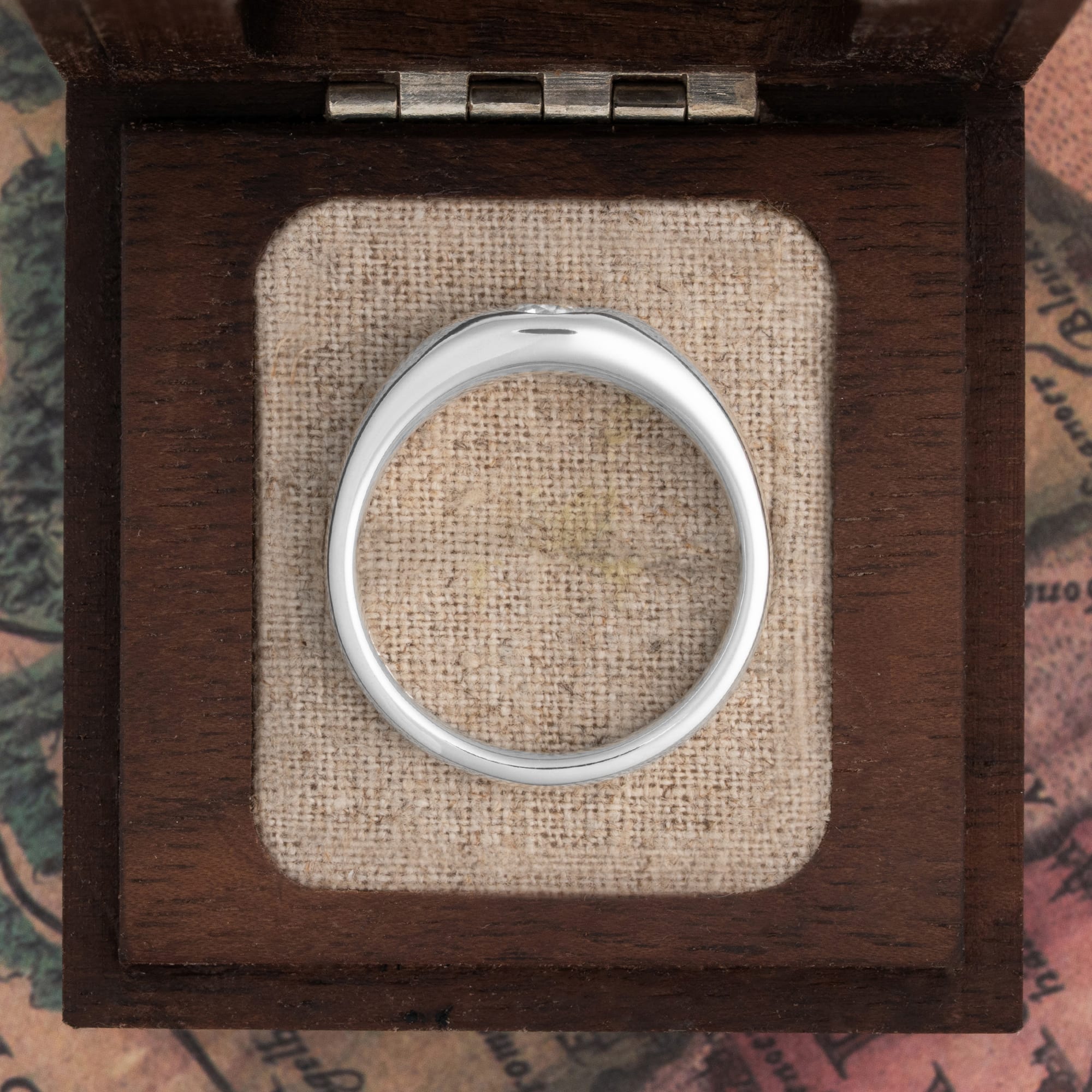 Tapered round lab diamond ring  — 3
