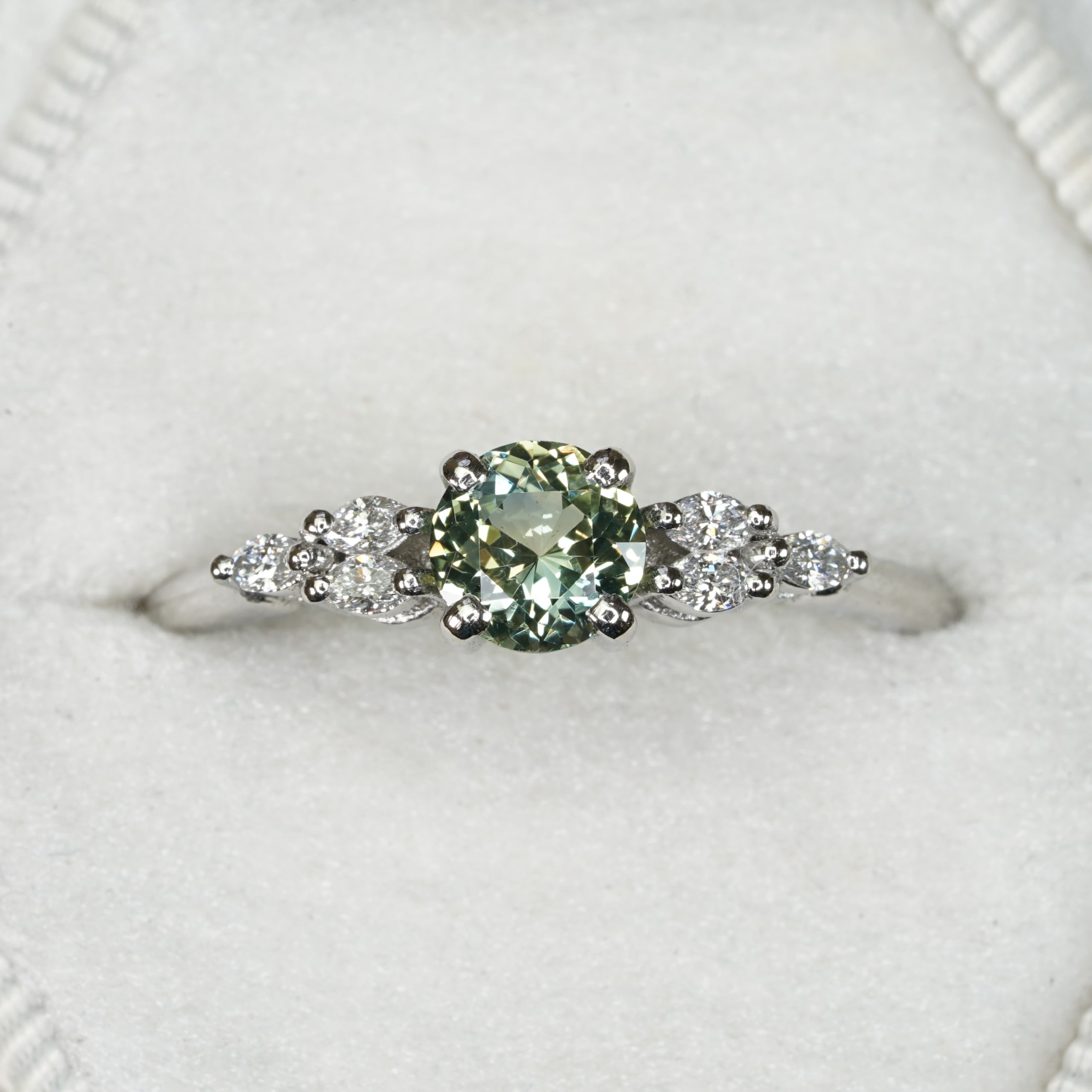 Bi colour precision sapphire and diamond ring — 1