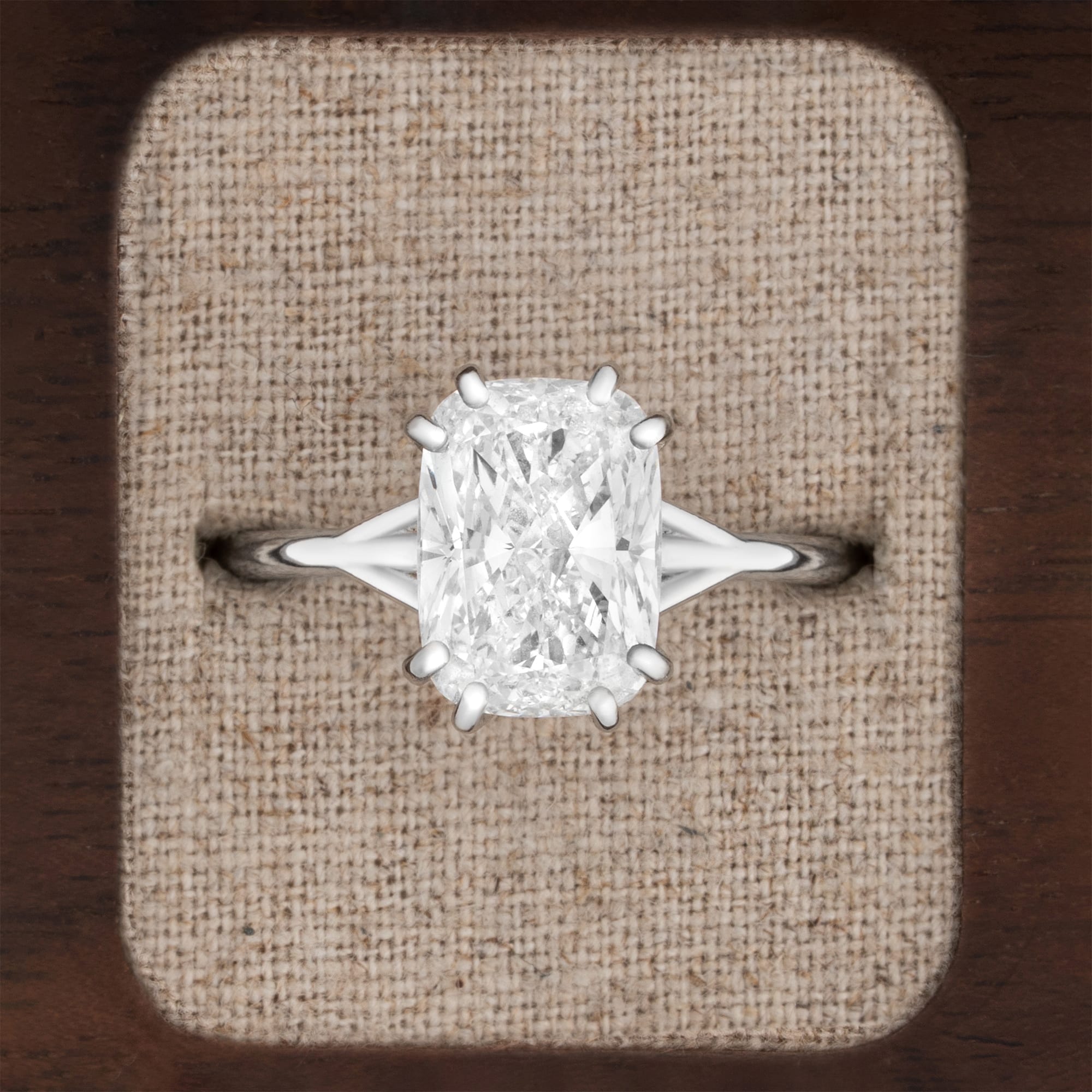 Cushion lab grown diamond ring in platinum — 1
