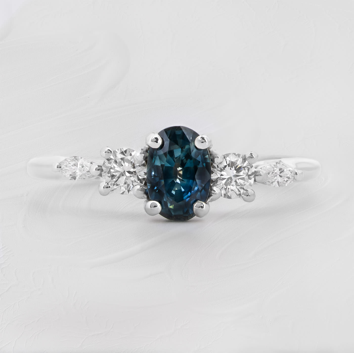 Peacock blue sapphire and diamond trellis ring  — 1