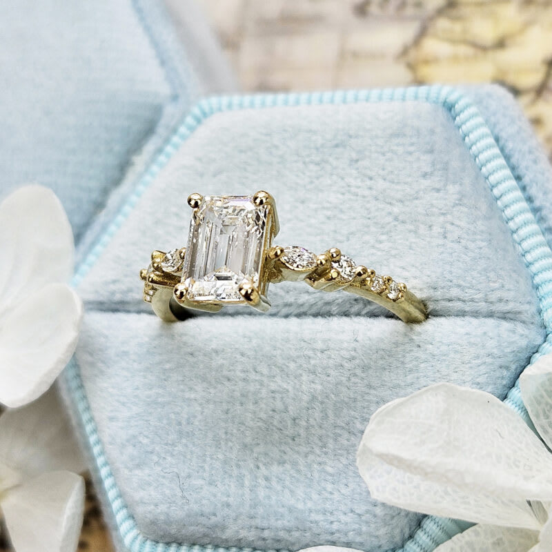 Emerald cut lab grown diamond ring in 18ct yellow gold — 6