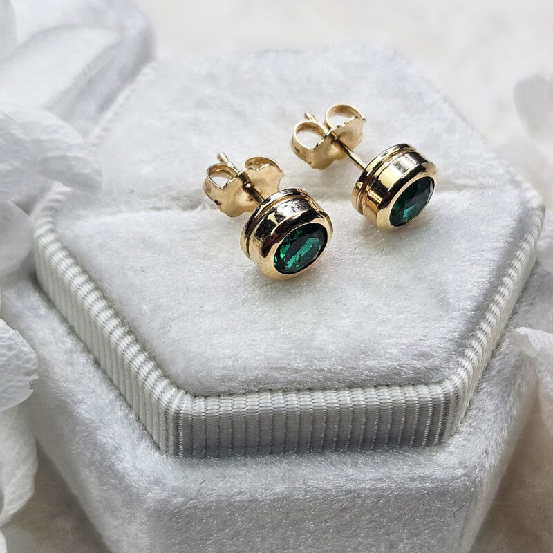 Lab emerald rubover earrings — 2