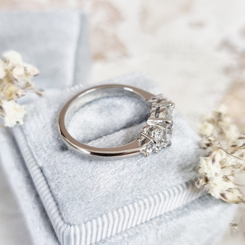 Oval cut lab grown diamond 7 stone ring — 4