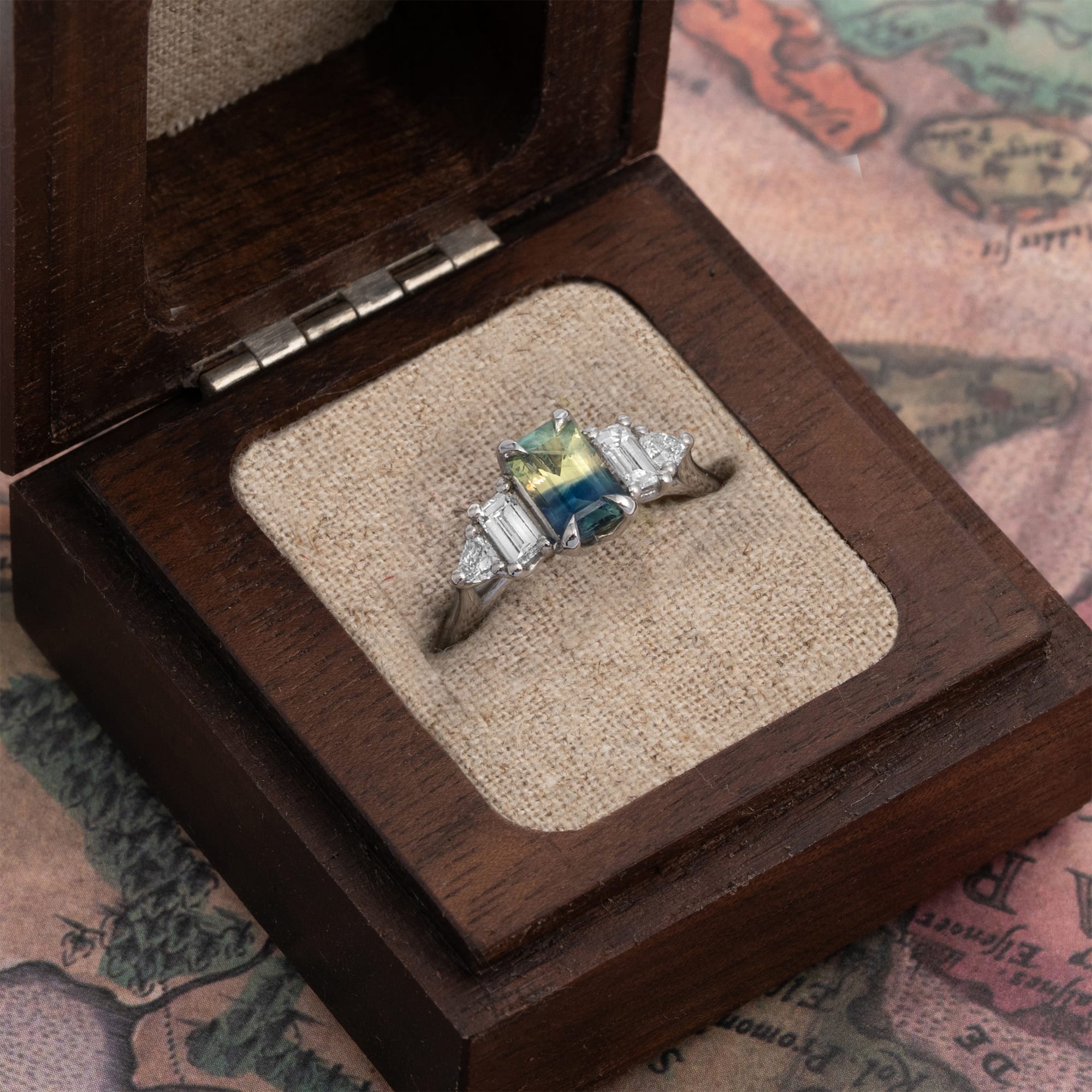 'Starlight' Bi colour sapphire and diamond ring — 3
