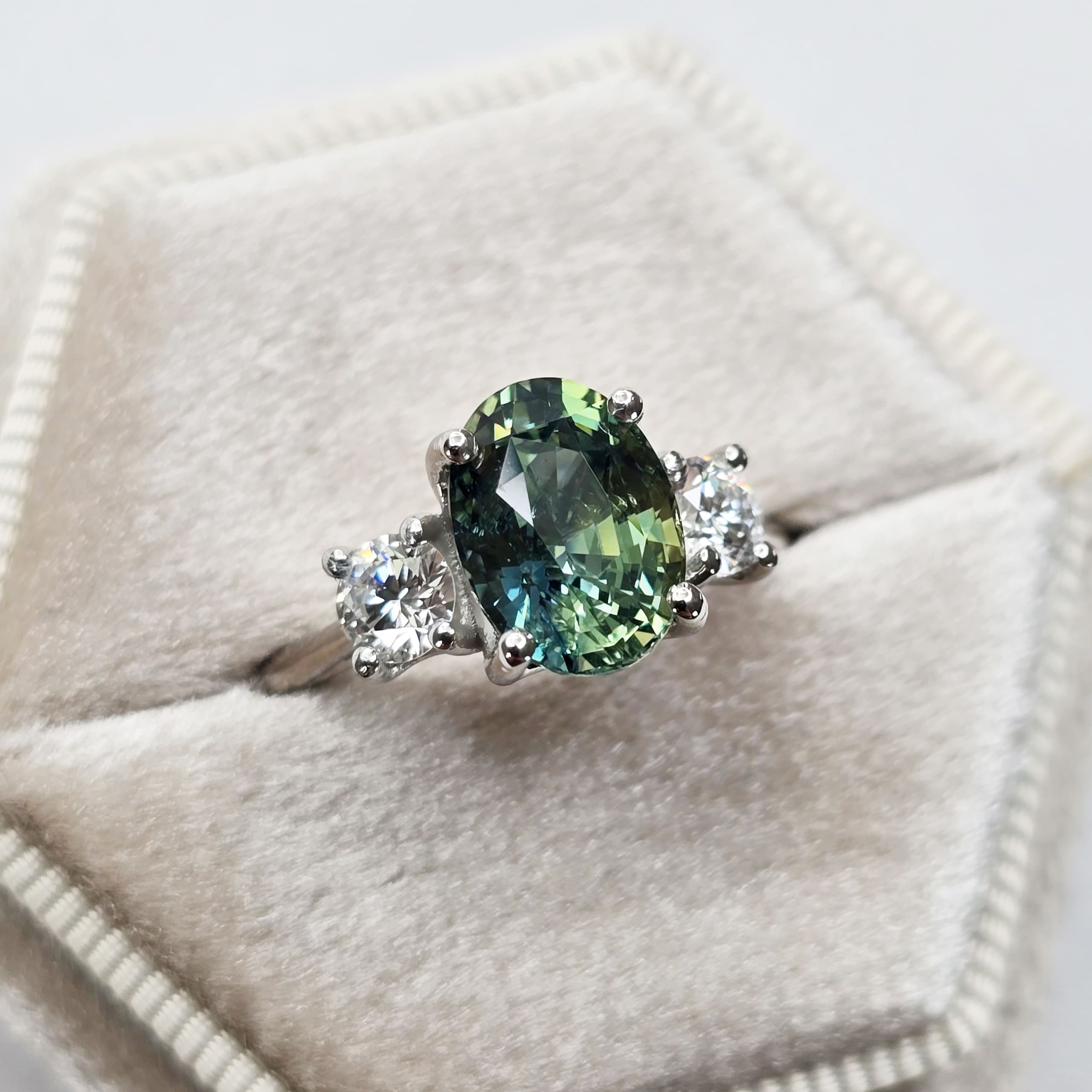 Oval teal sapphire and diamond ring — 2