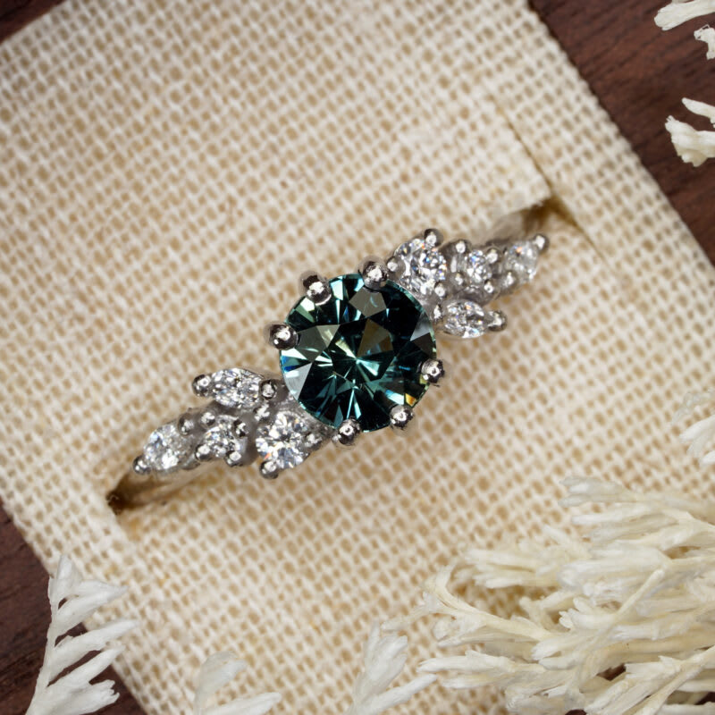 Round teal sapphire and diamond cluster ring — 1