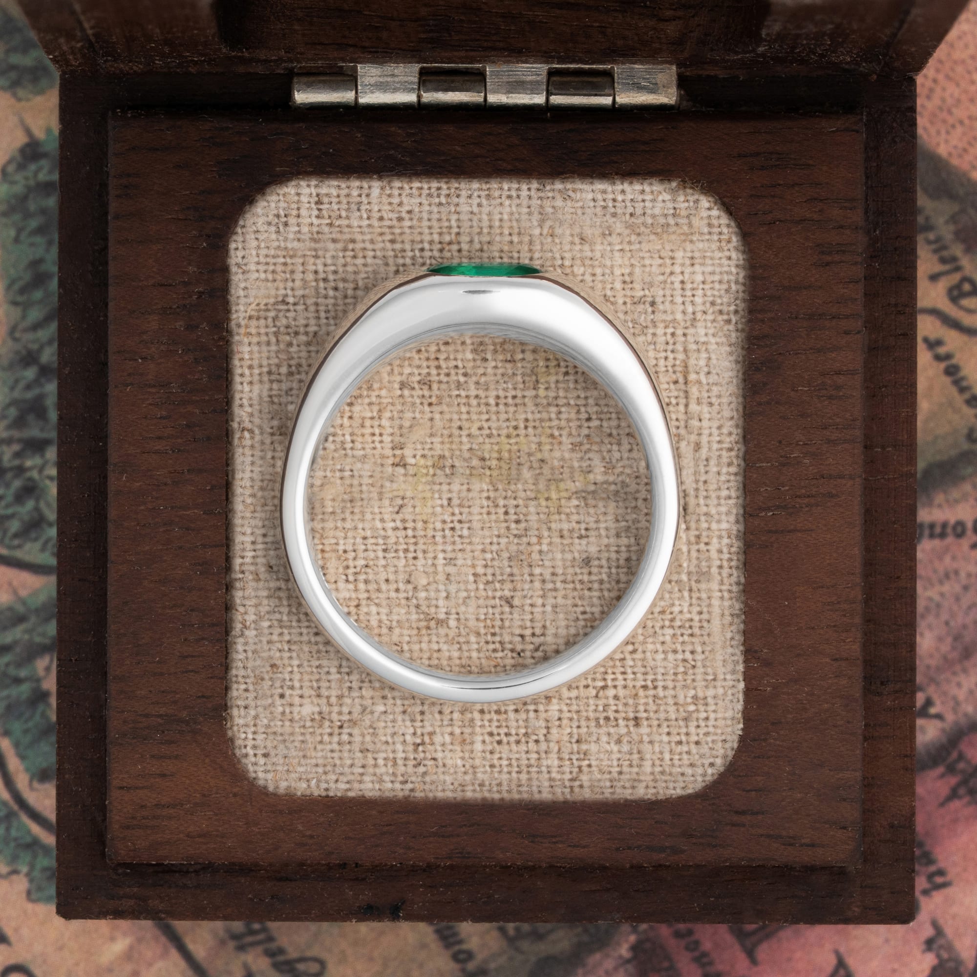 Lab emerald bezel set ring  — 8