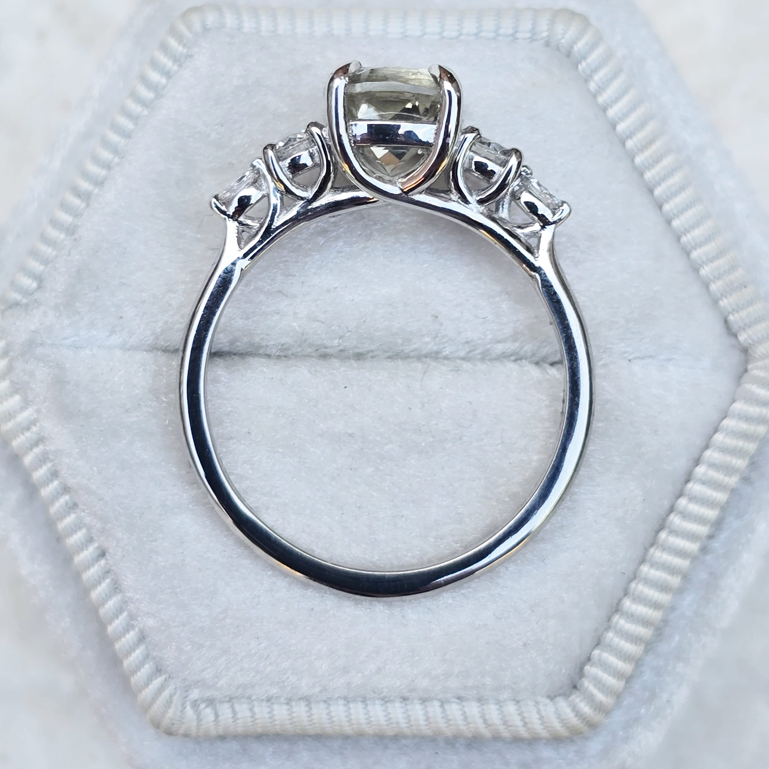 Pale champagne tourmaline and diamond ring — 3