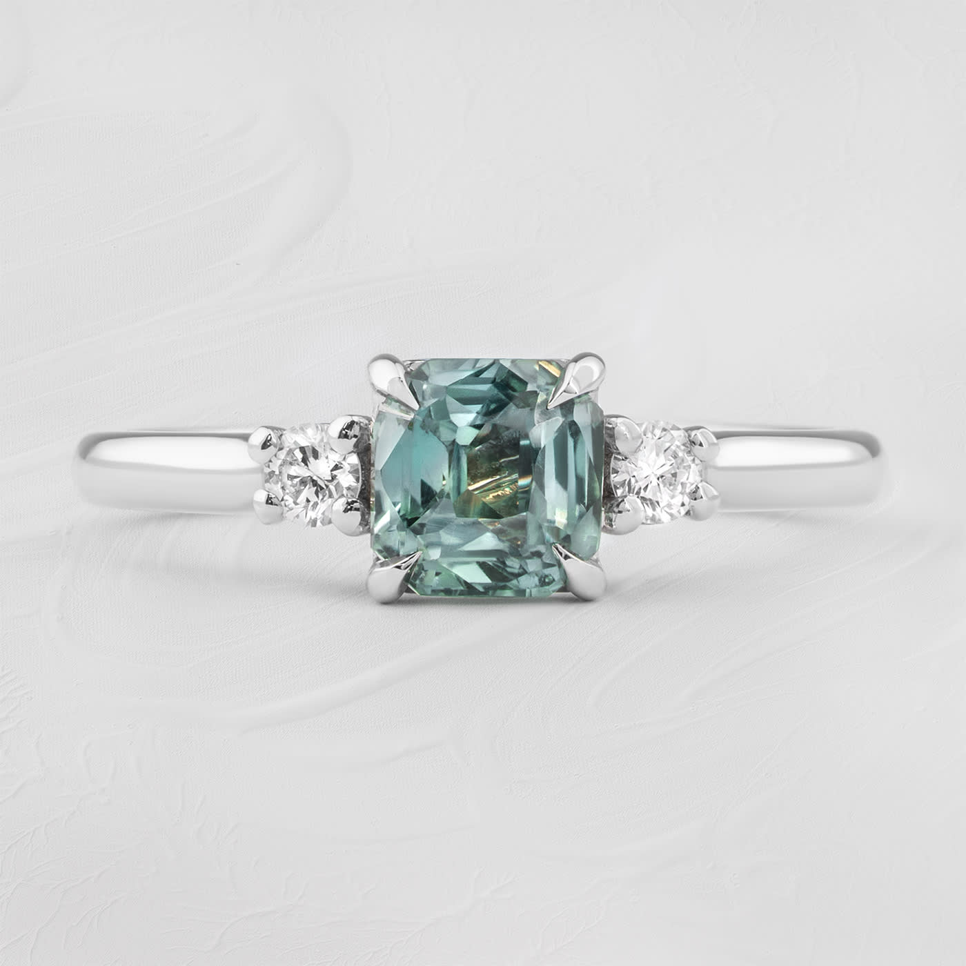 Antique cut icy teal sapphire and diamond ring — 1
