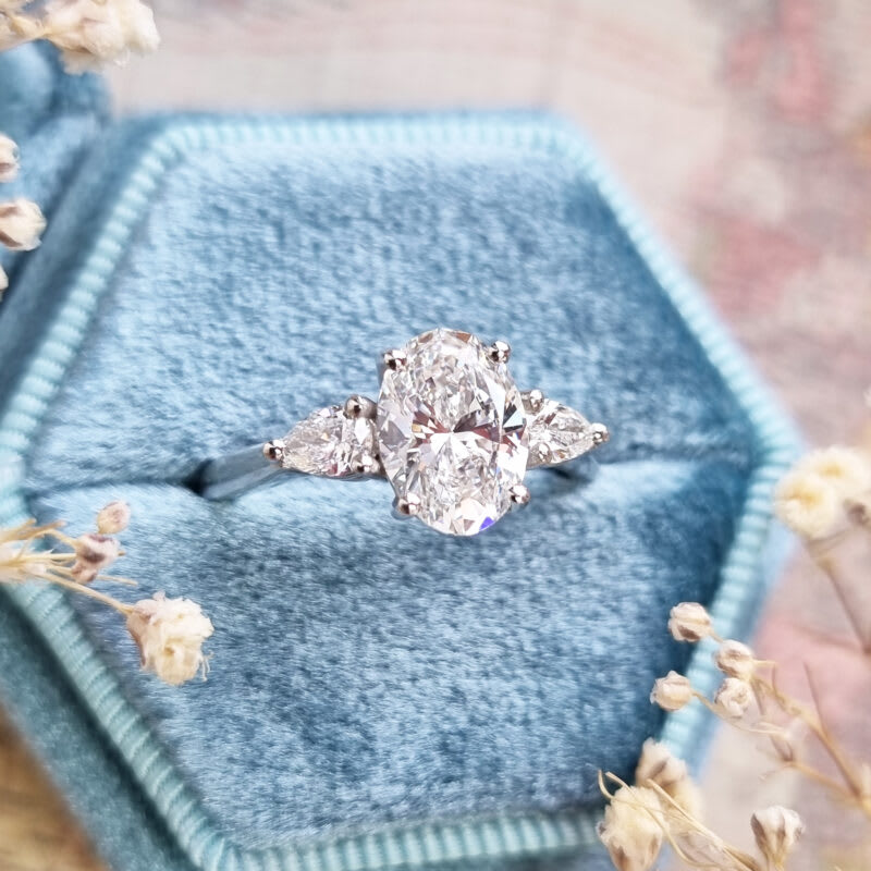 Oval lab grown diamond ring handmade in platinum — 2