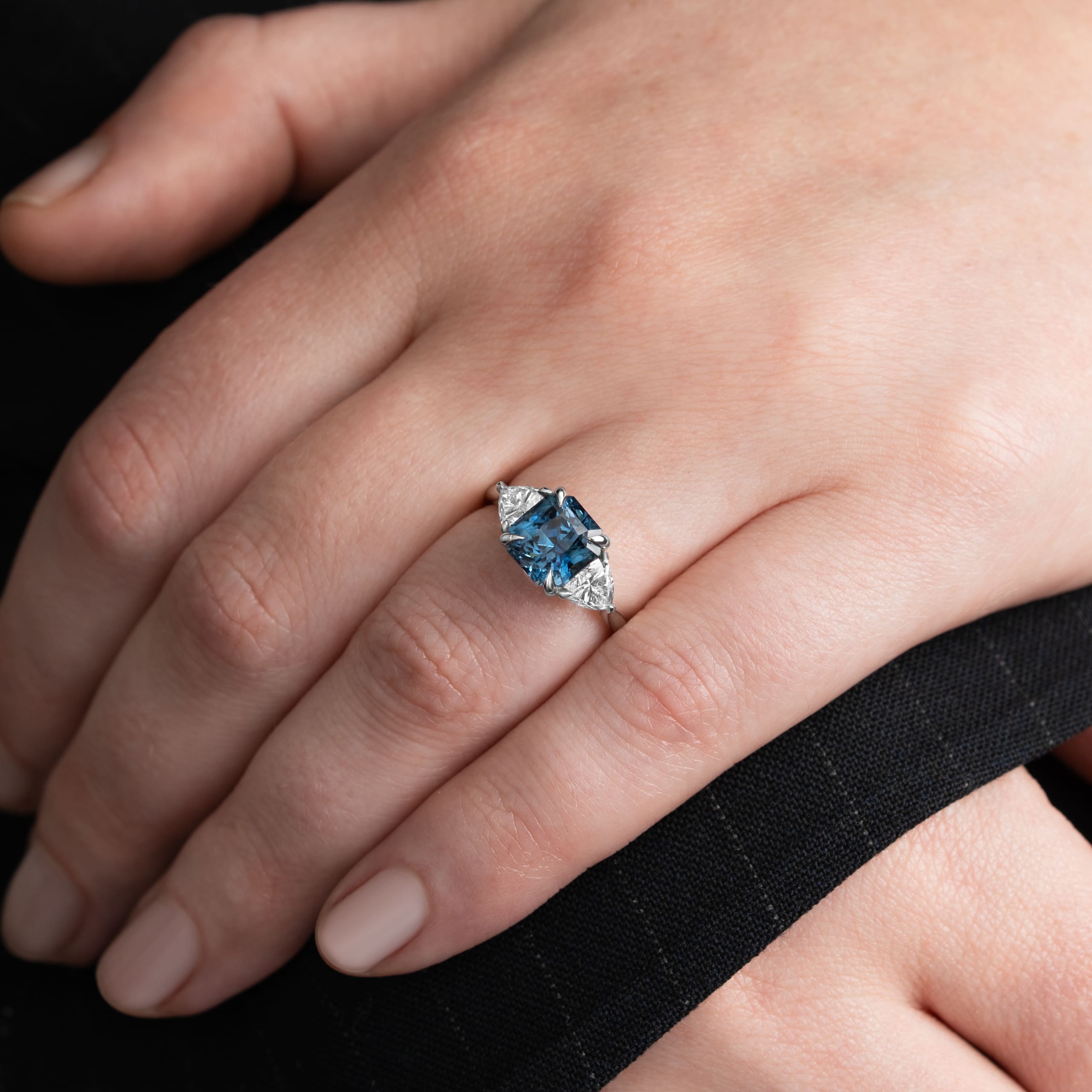Radiant sapphire and trillion diamond ring — 4