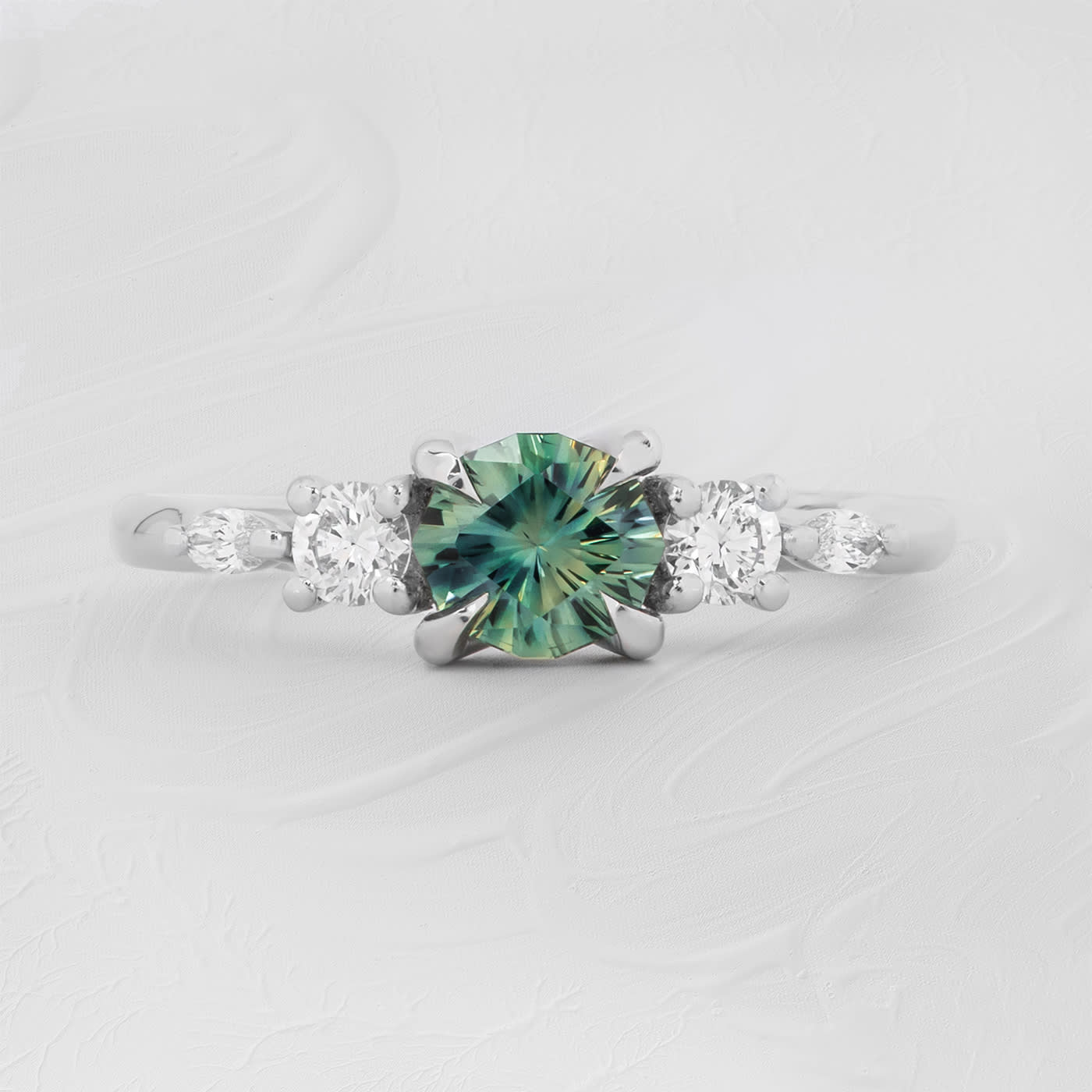 Universe cut parti colour sapphire and diamond ring — 1