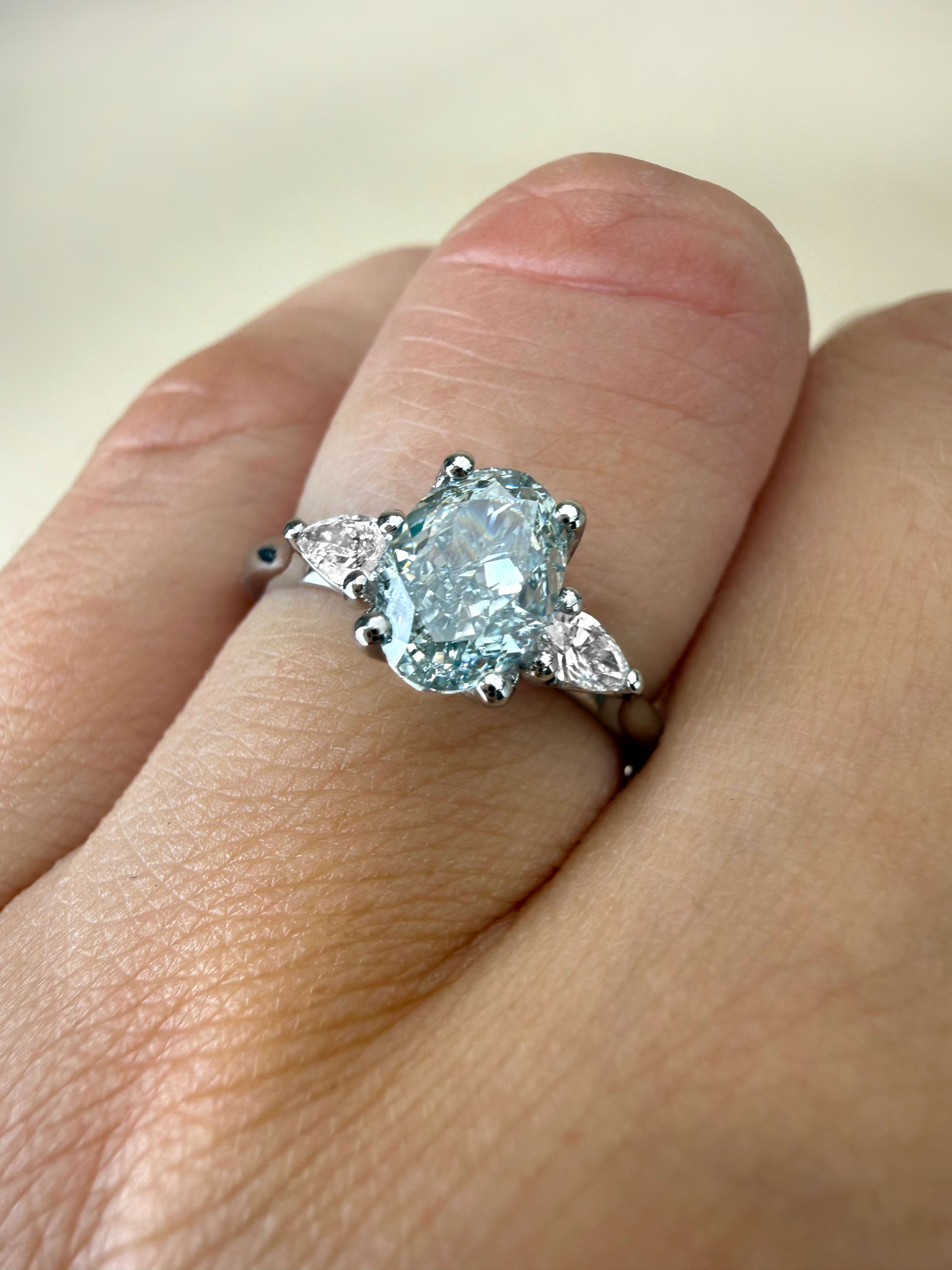 'Ava' Icy diamond ring  — 2