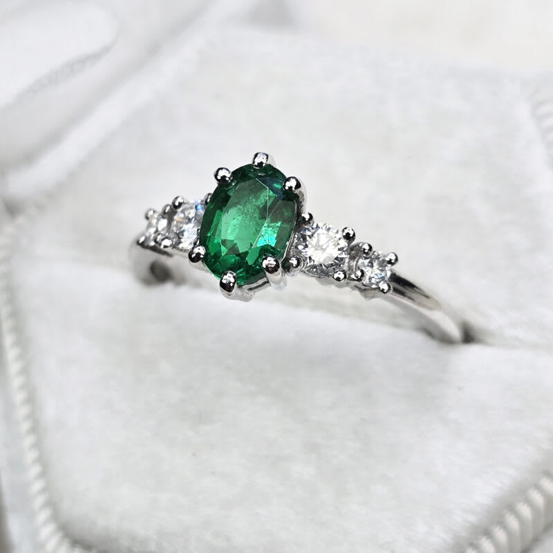 Natural emerald and diamond 5 stone ring — 4
