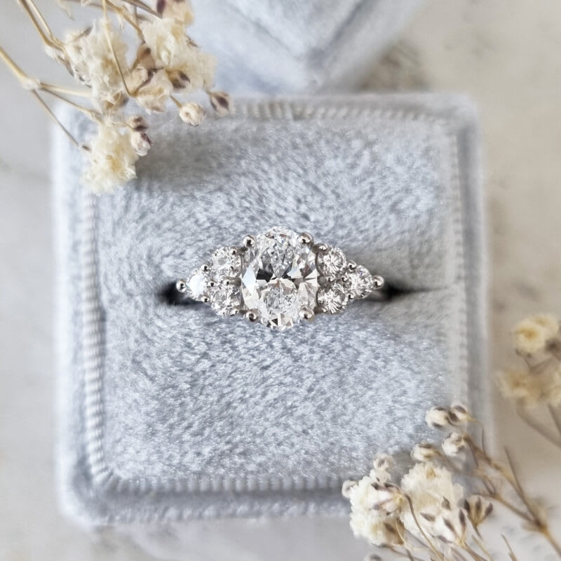 Oval cut lab grown diamond 7 stone ring — 1