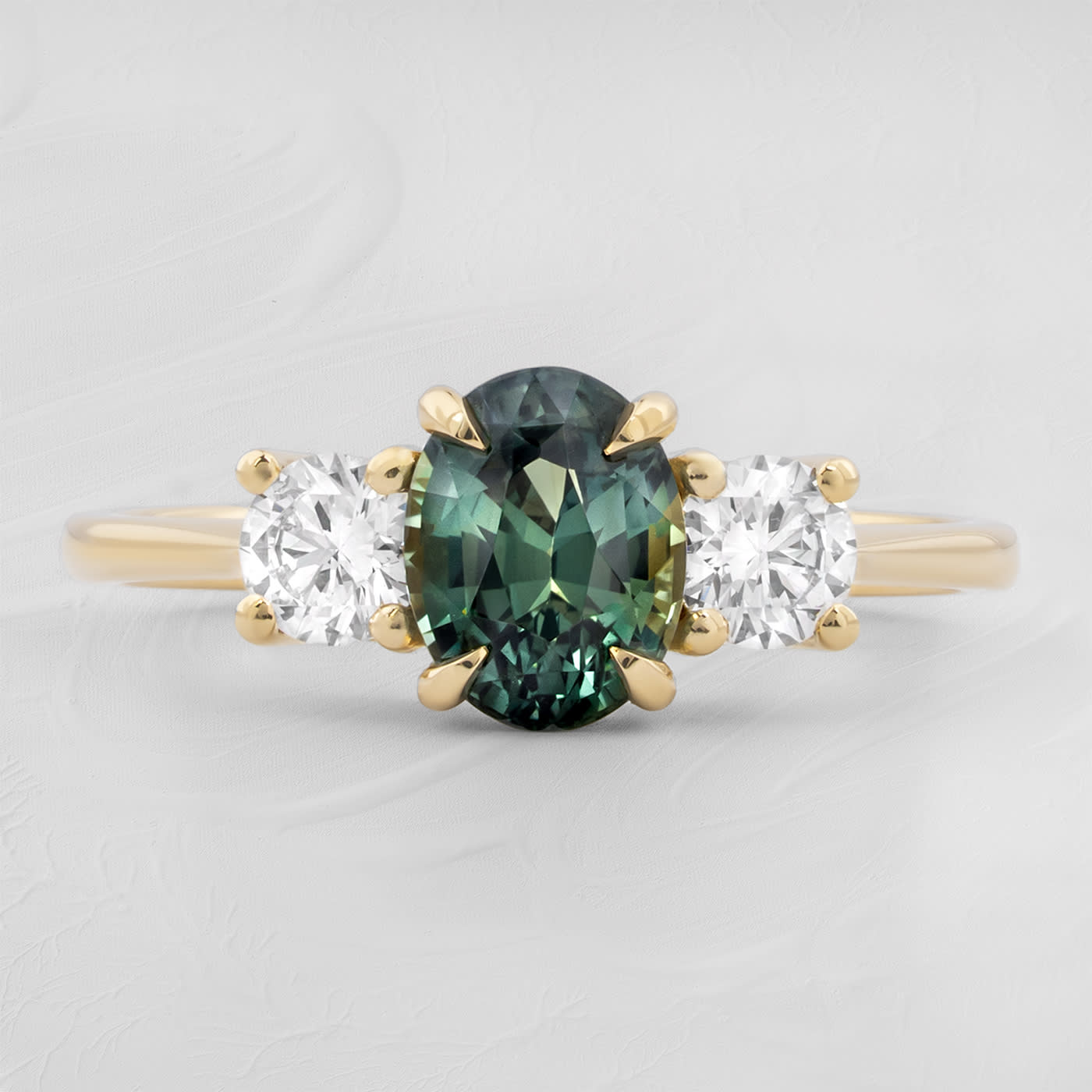 Green sapphire and diamond trilogy ring — 1