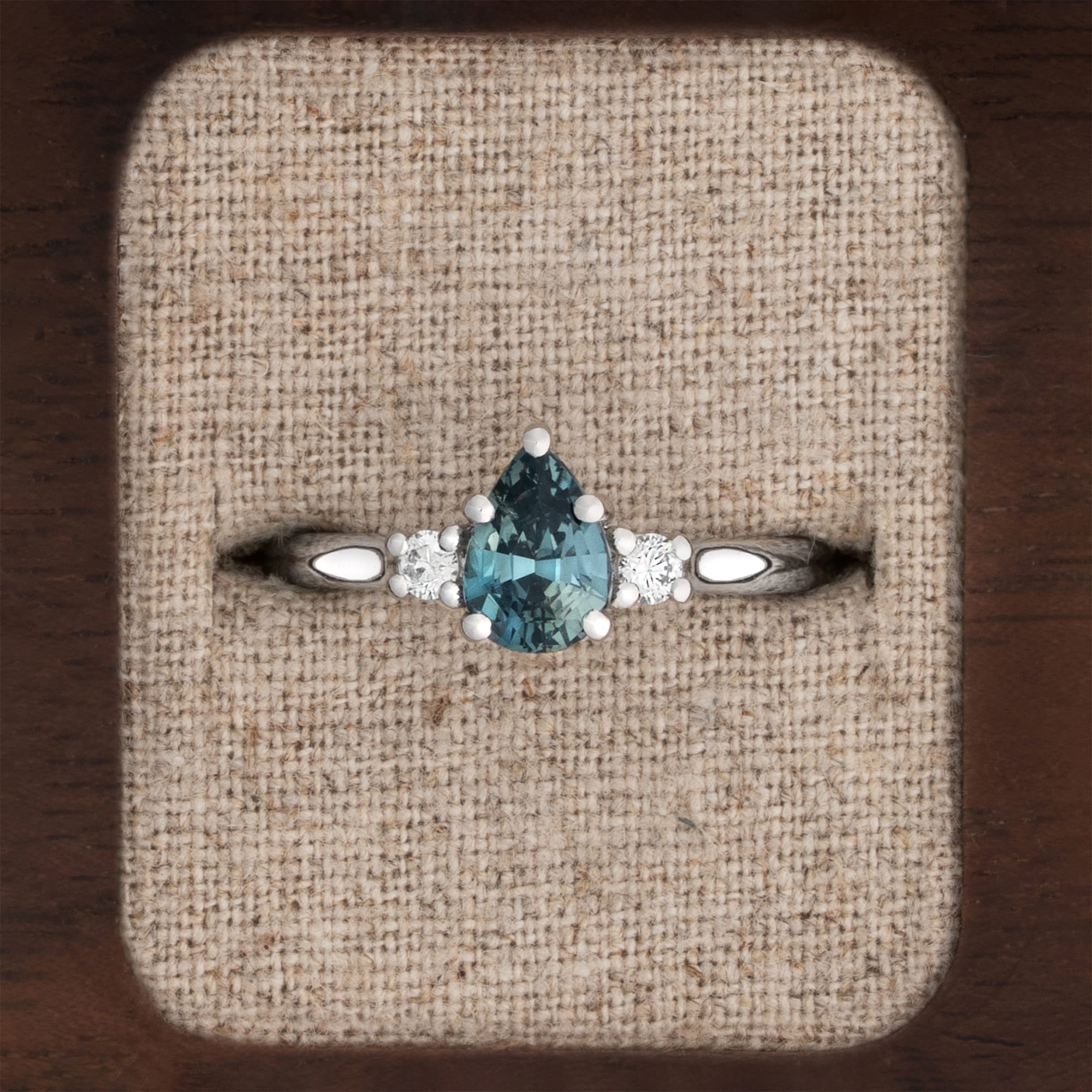 Pear teal sapphire and diamond ring  — 1