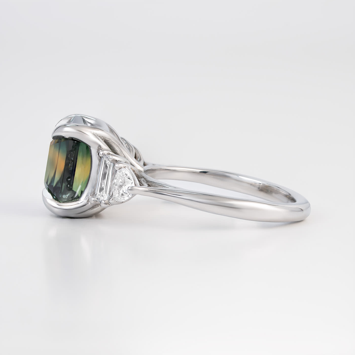 The Kingfisher sapphire and diamond ring  — 4
