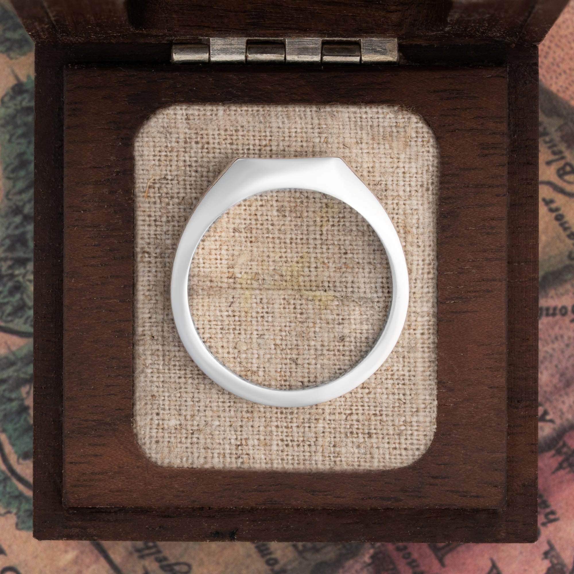 Cushion signet ring — 8
