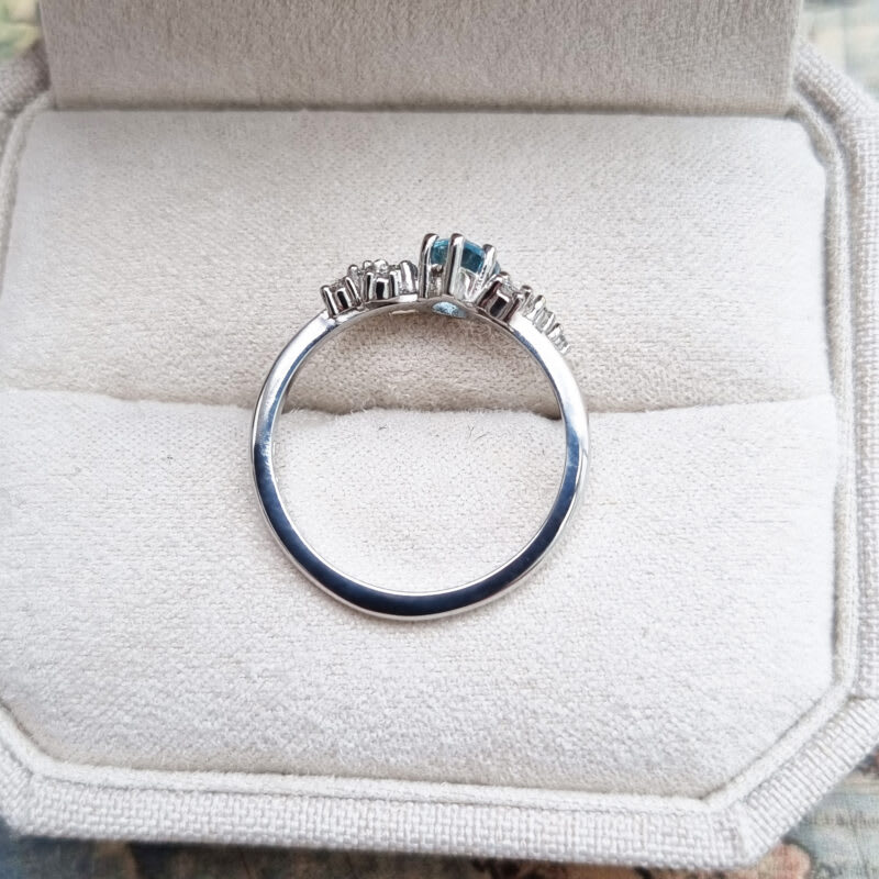 Pear cut aquamarine and diamond cluster ring — 5
