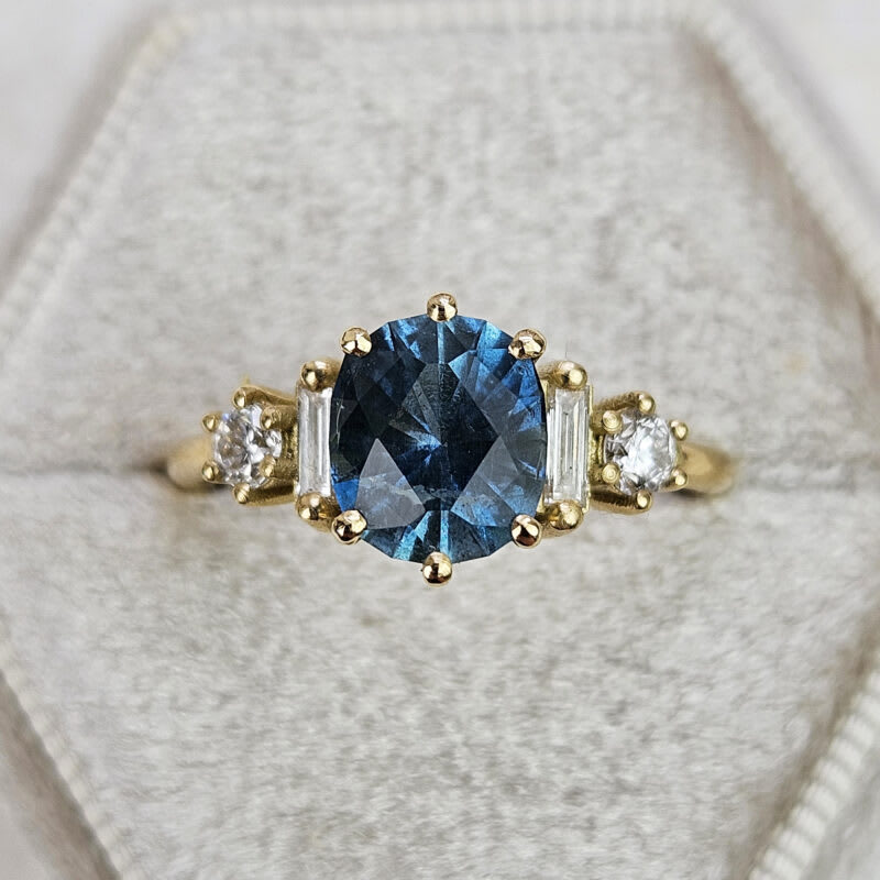 Nasarawa teal aquamarine and diamond ring — 1