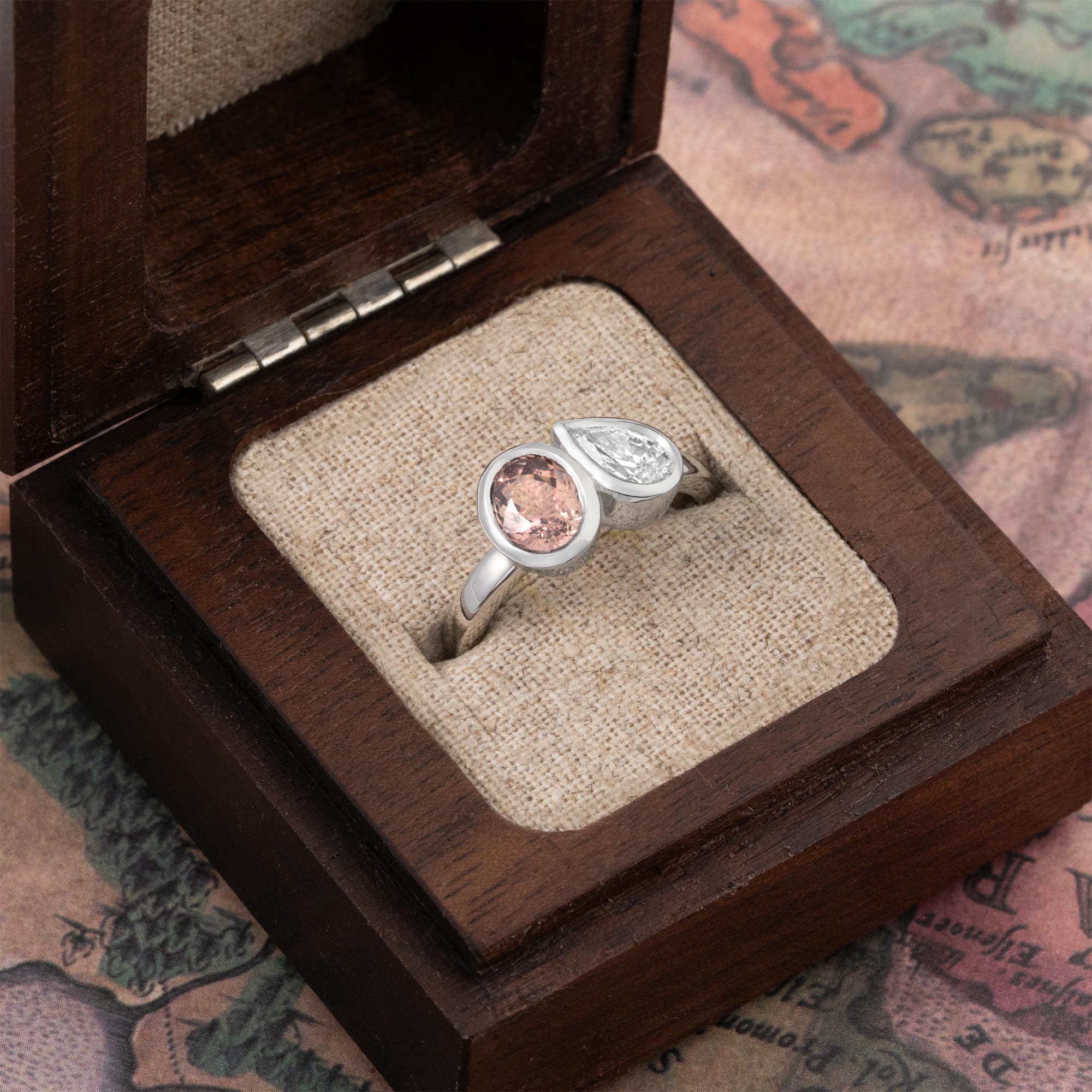 Toi Et Moi Peach Sapphire and Diamond ring — 3