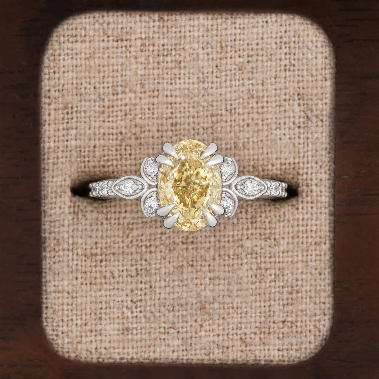 'Aster' Yellow diamond ring — 1