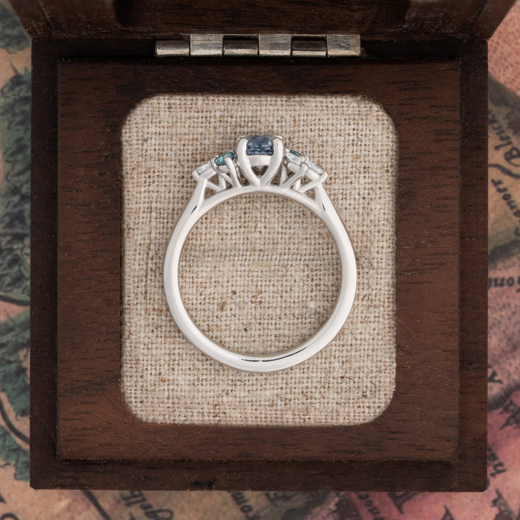 'Dawnflower' Unique Montana sapphire and diamond ring — 3