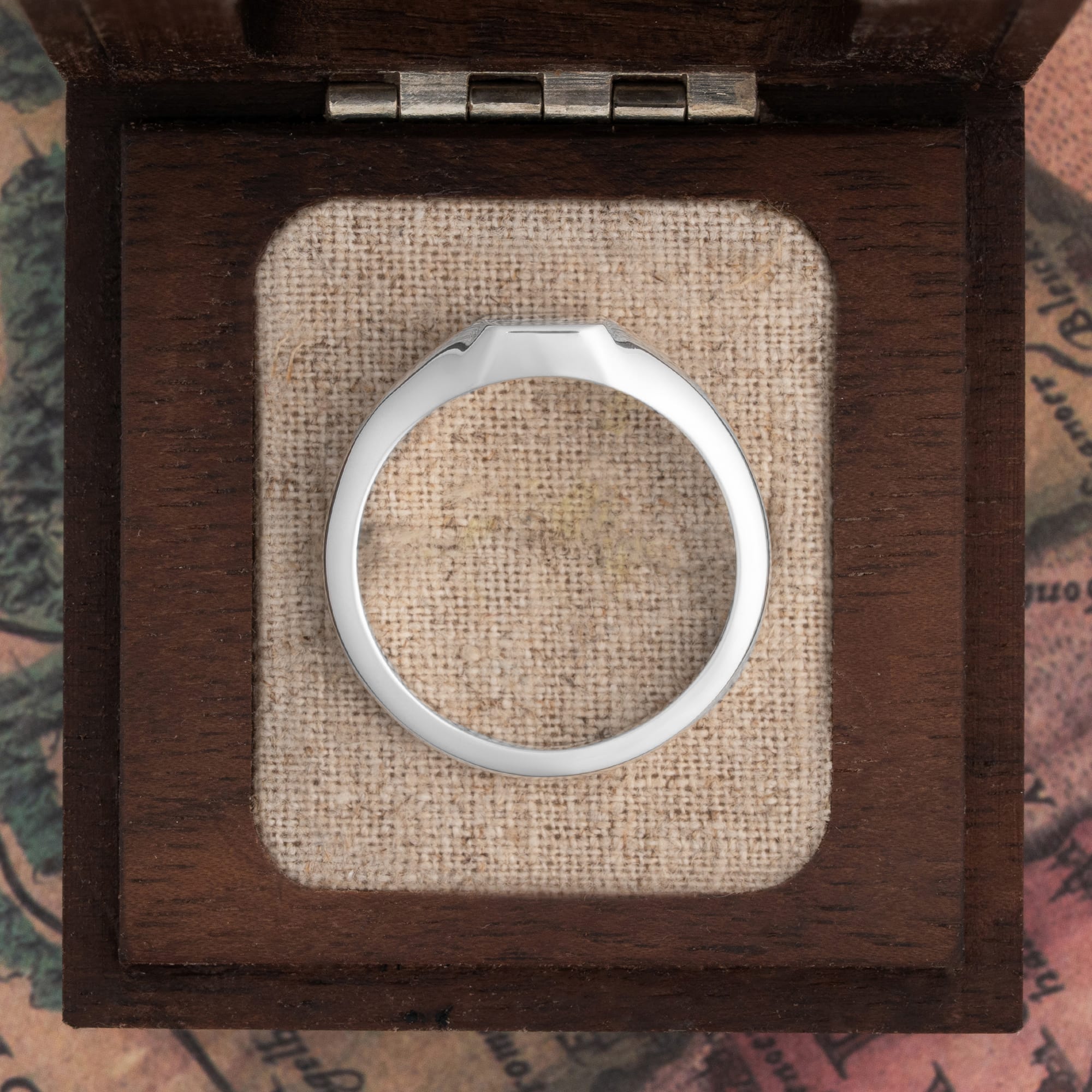 Octagon signet ring  — 4