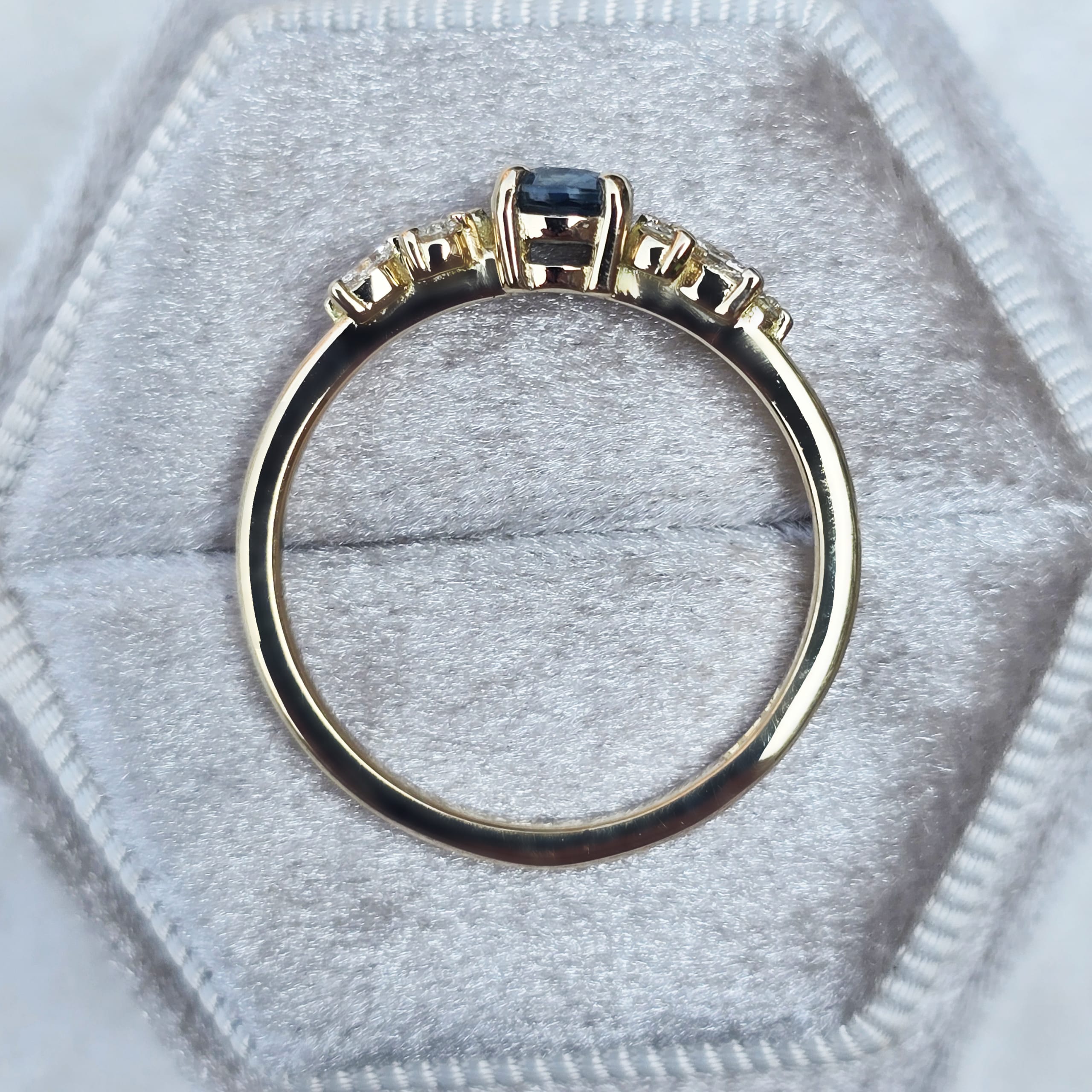 Blue sapphire and diamond floral ring — 2