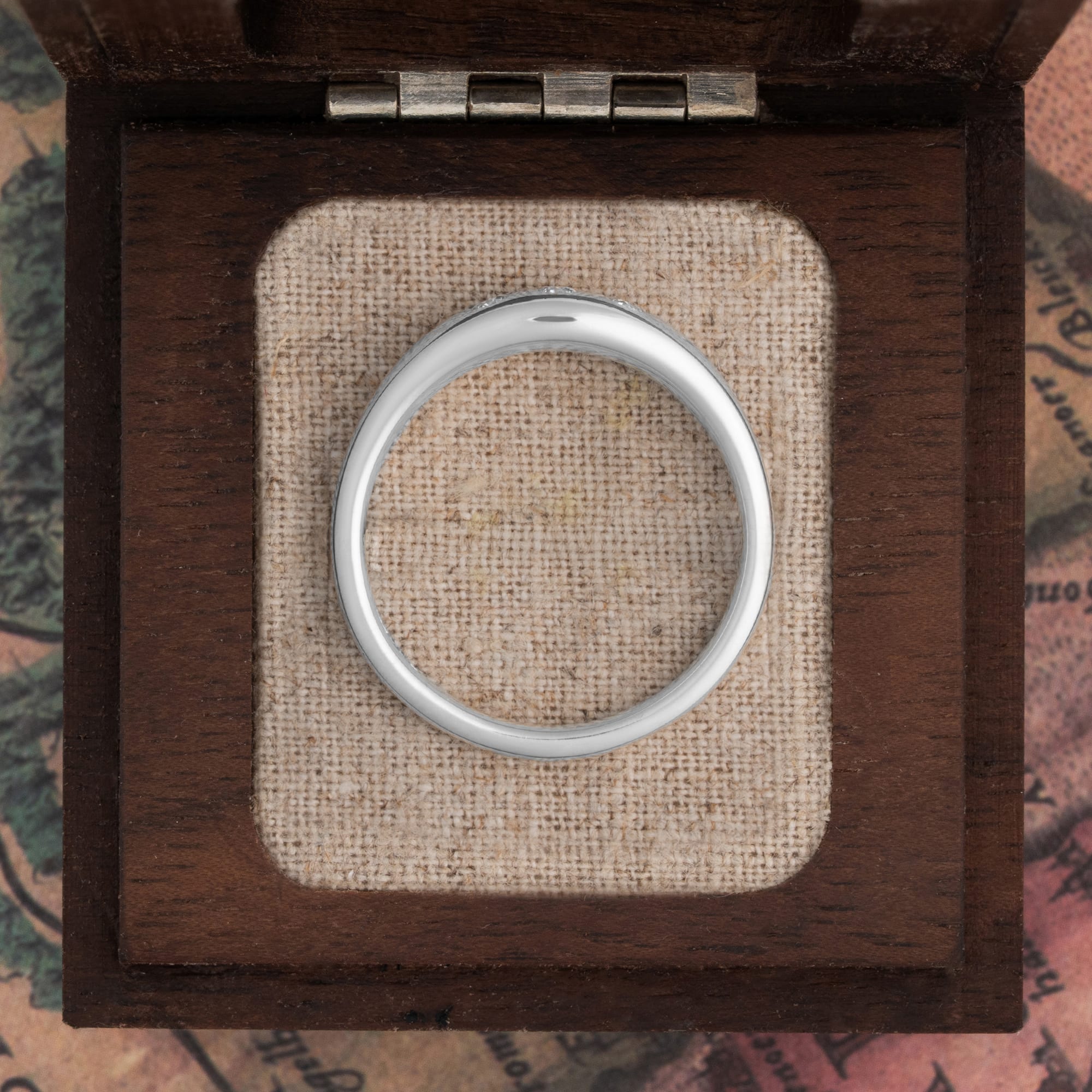 Diamond set signet ring  — 4