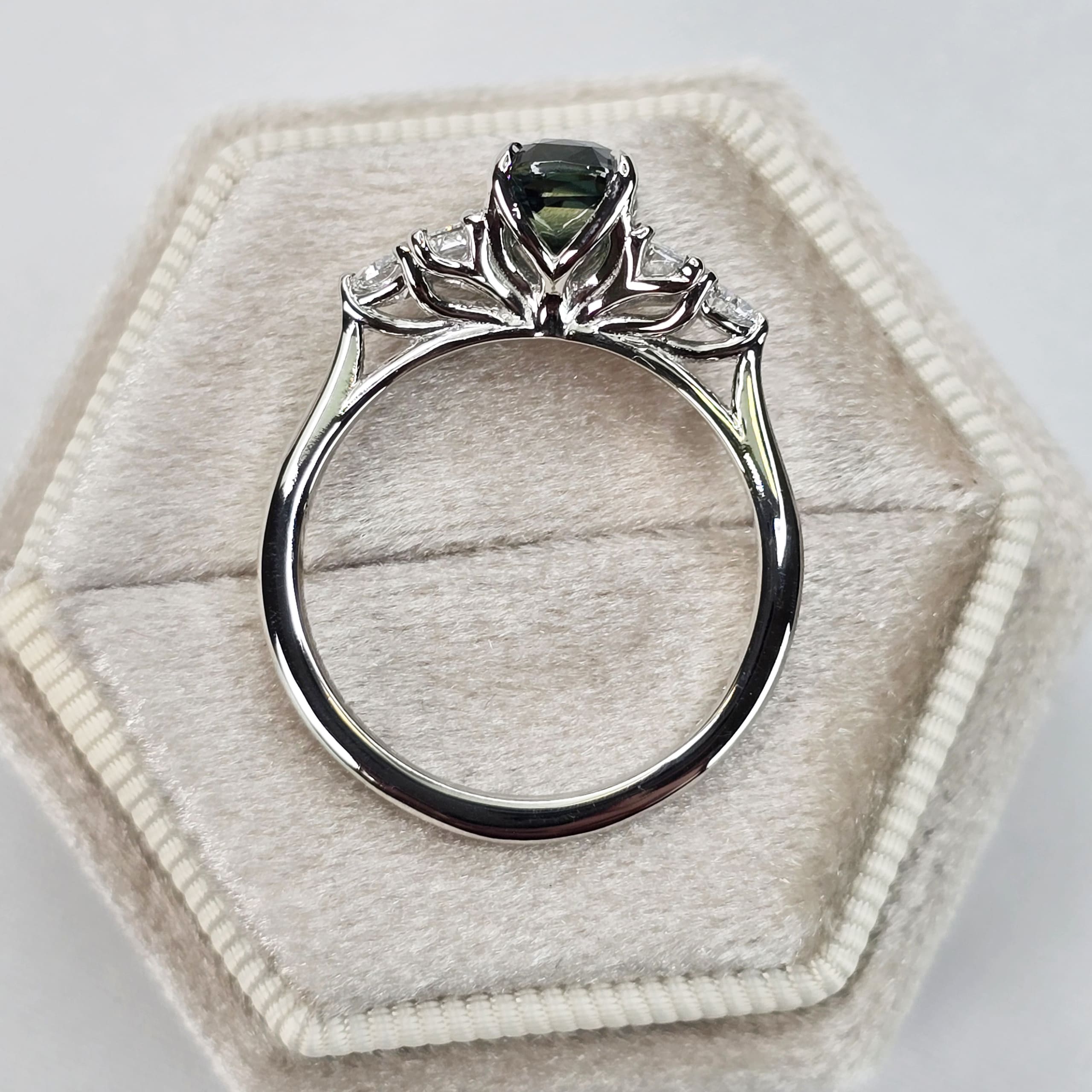 'Starlight' teal sapphire and diamond ring — 3